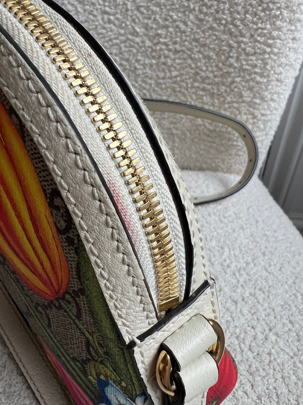 Gucci White Flora Supreme Rounded Top Shoulder Bag (RRP £1,080)