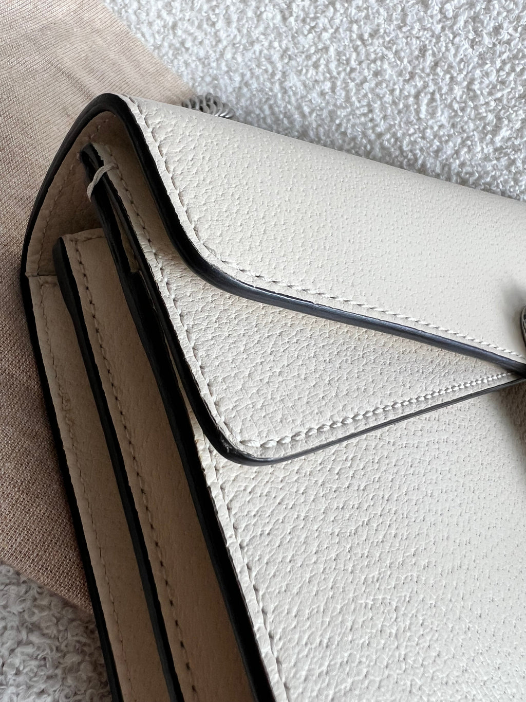 Gucci Dionysus GG White Small Shoulder Bag (RRP £2,670)