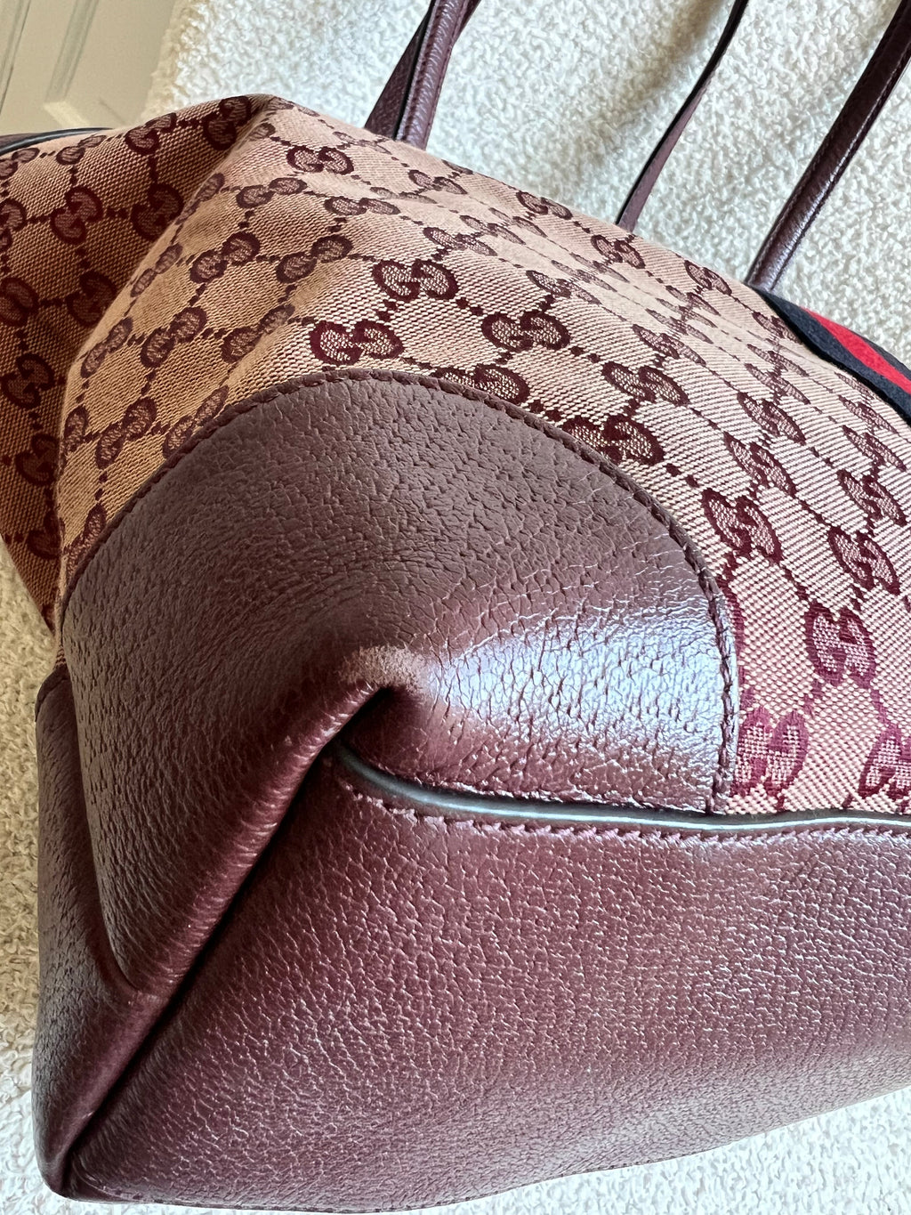 Gucci Burgundy Ophidia GG Supreme Medium Tote