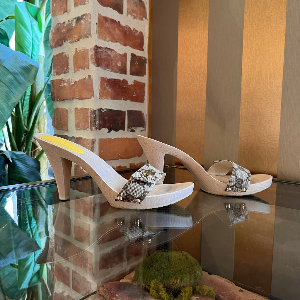 GUCCI GG Canvas Beige Guccissima Heels SZ 6.5