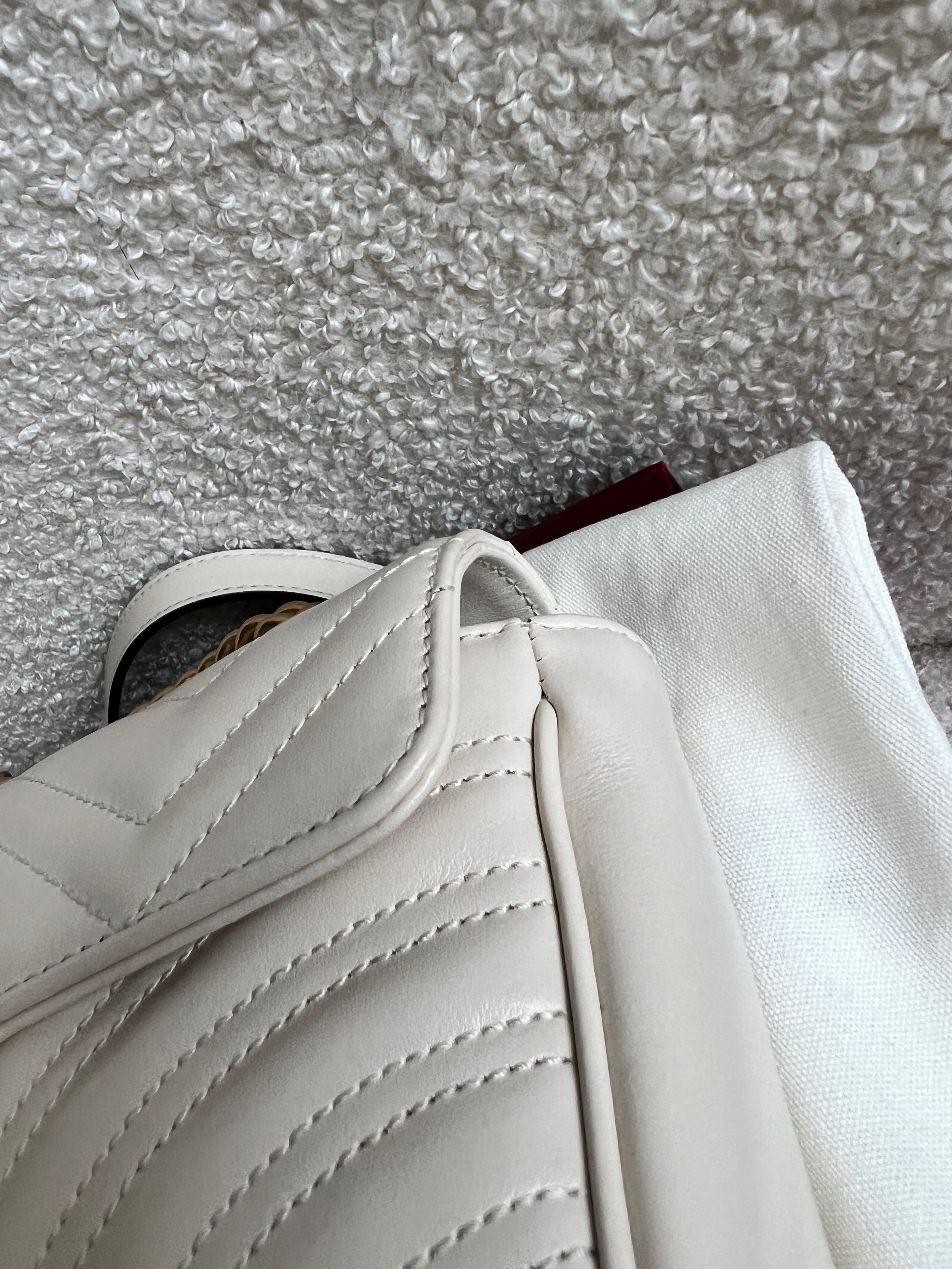 Gucci GG White Marmont Mini Shoulder Bag (RRP £1,890)