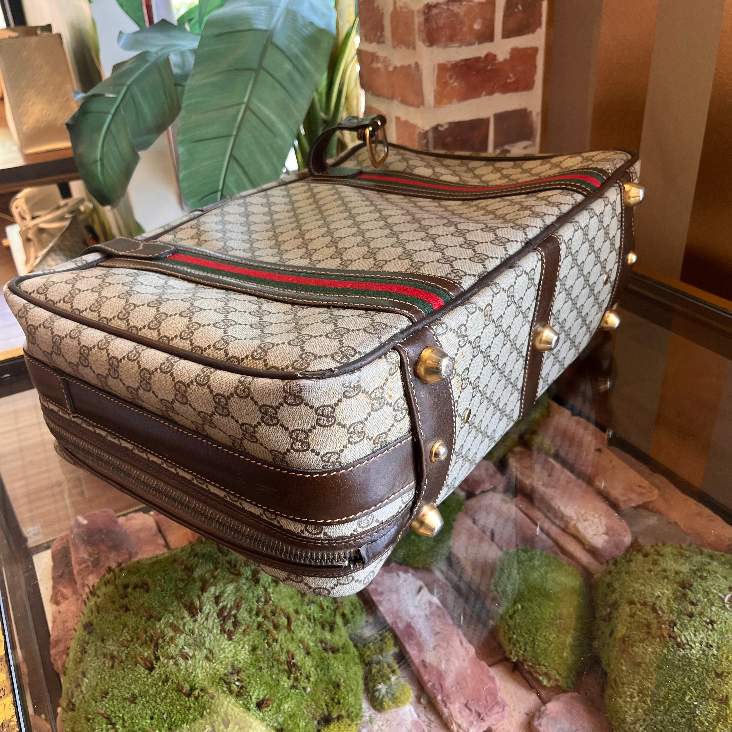 GUCCI Beige GG Supreme Canvas Vintage Suitcase
