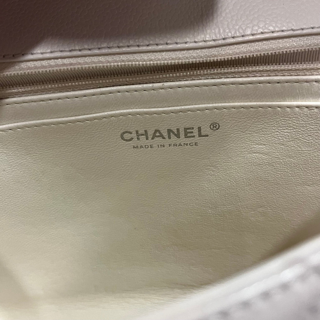 CHANEL White Caviar Jumbo Single Flap Shoulder Bag