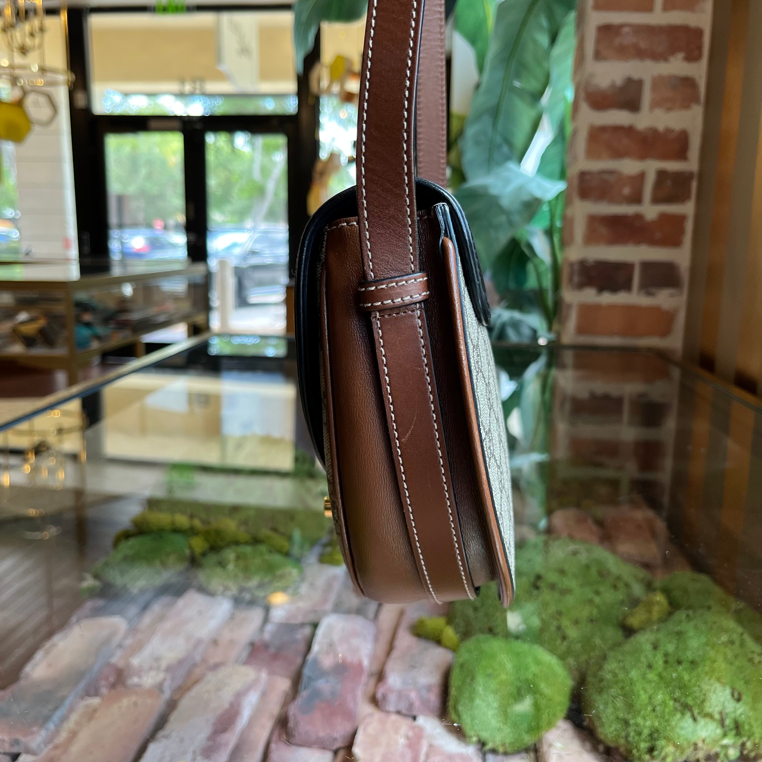 GUCCI Small Padlock GG Supreme Monogram Calfskin Messenger Shoulder Bag