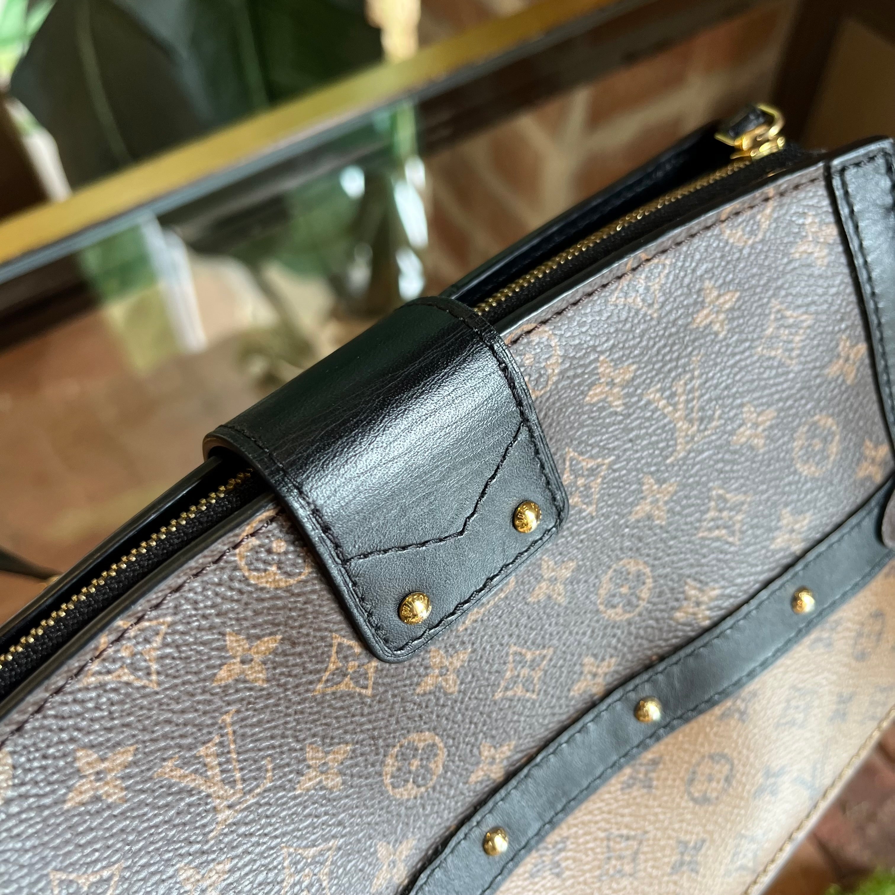 LOUIS VUITTON Trunk Clutch Reverse Monogram Canvas Clutch