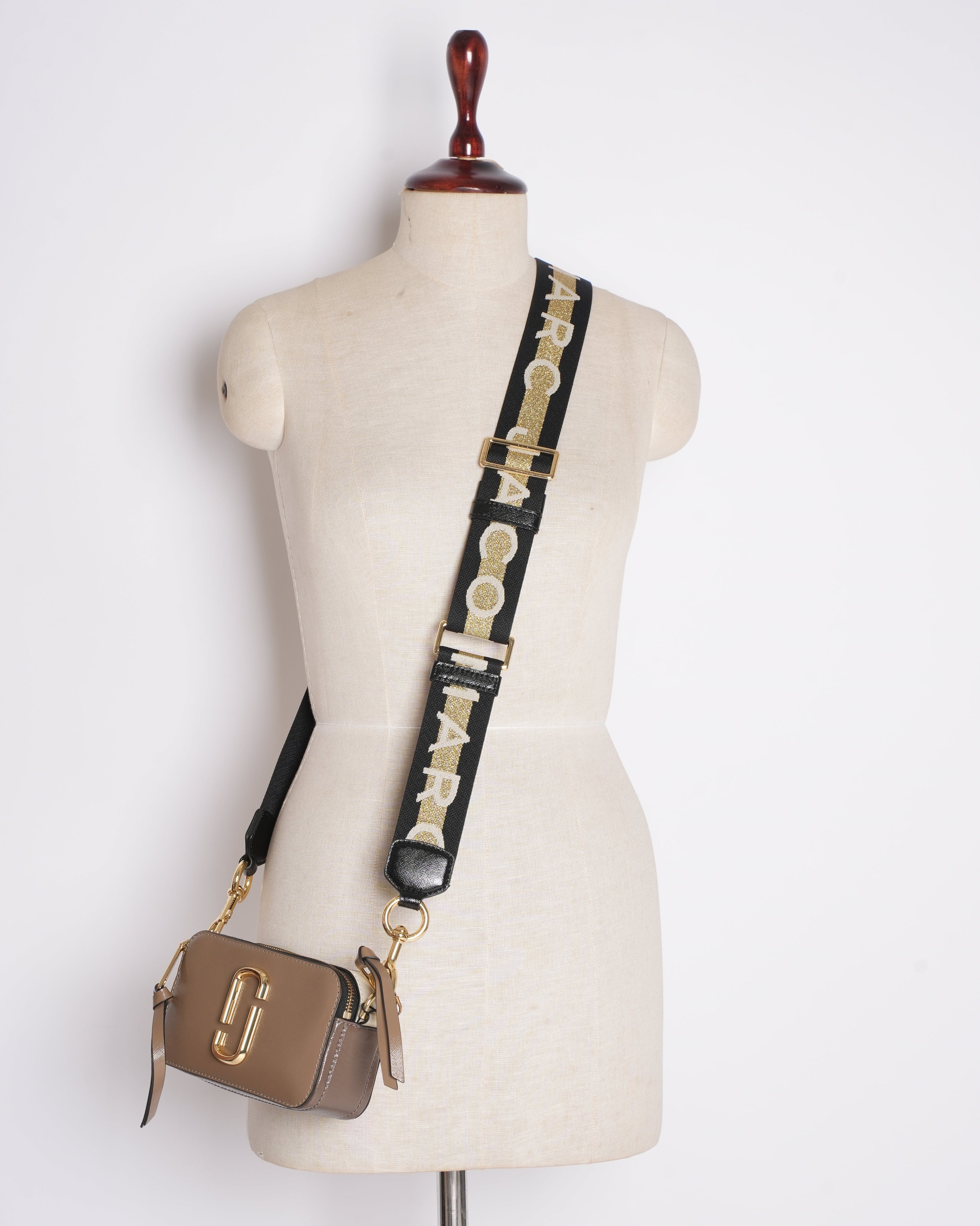 Marc jacobs snapshot camera crossbody bag