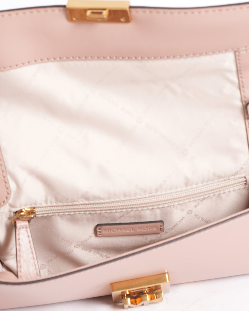 Michael Kors  Wallet With Detachable Crossbody Strap