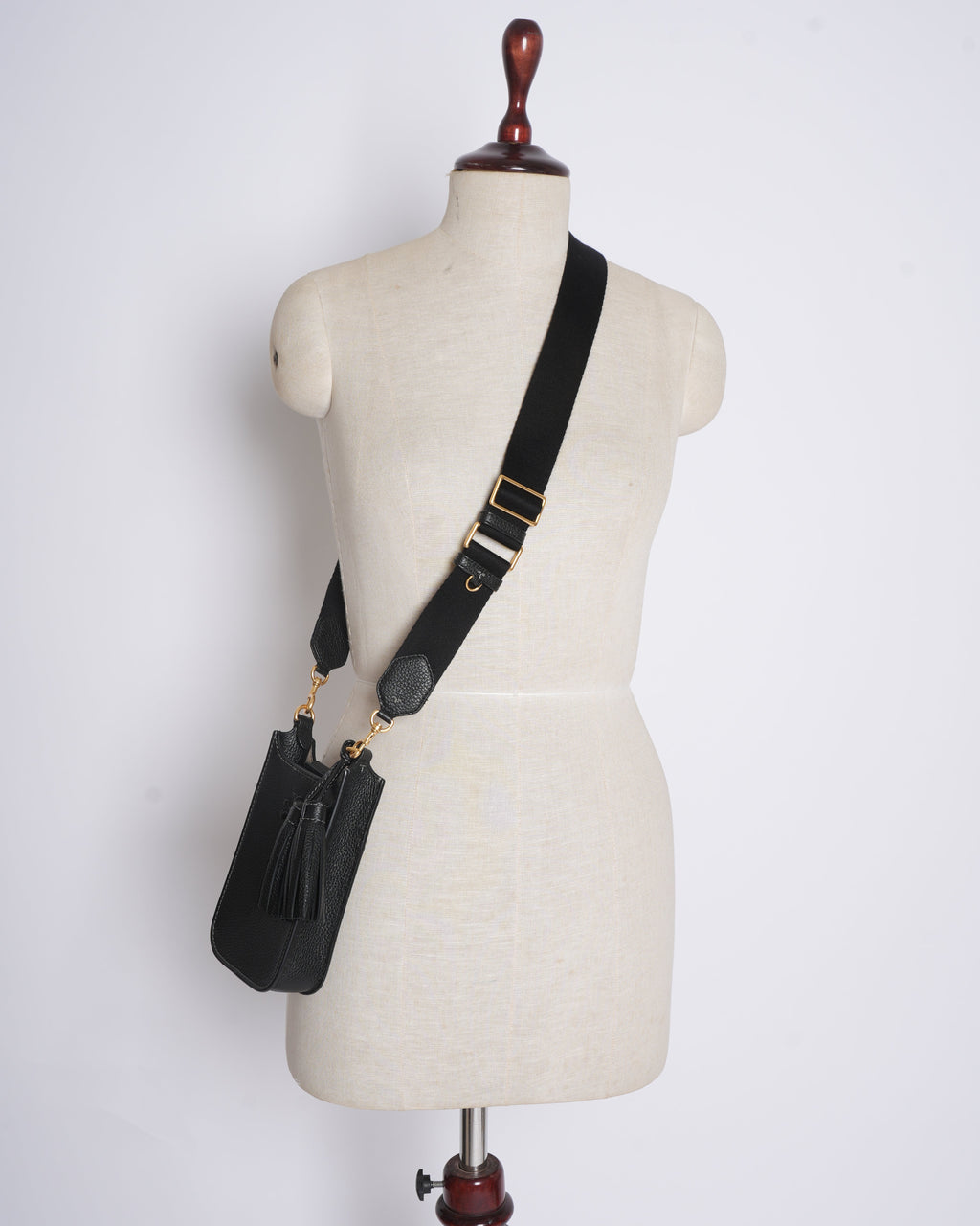 Tory burch thea black cellphone crossbody