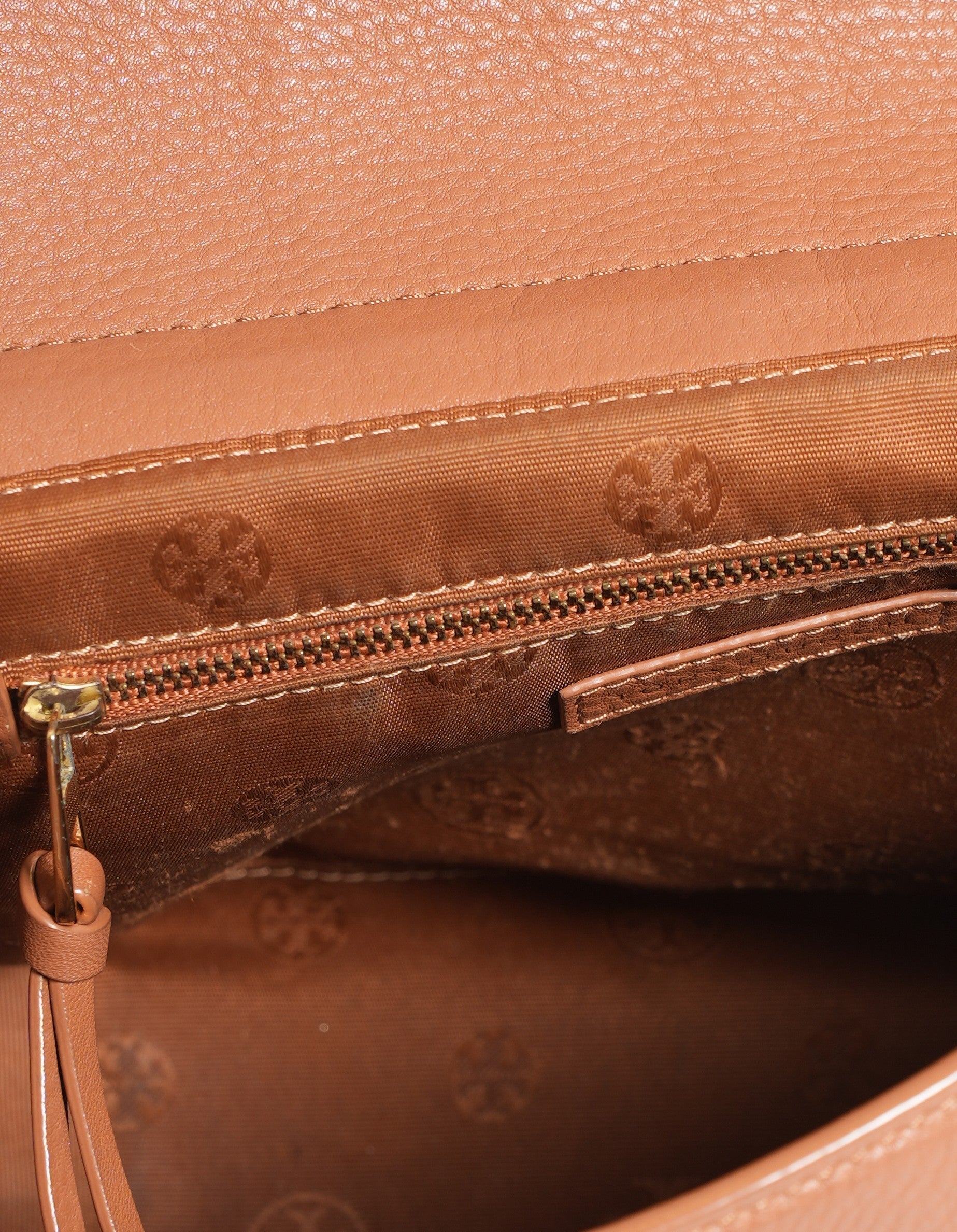 Tory Burch Quilted Crossbody Bag In Tan