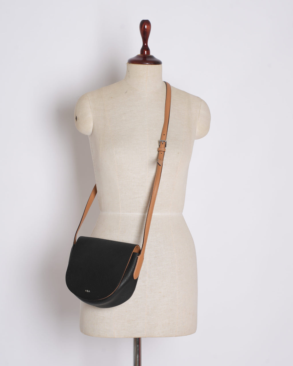 Ralph lauren black flap tanzania crossbody bag