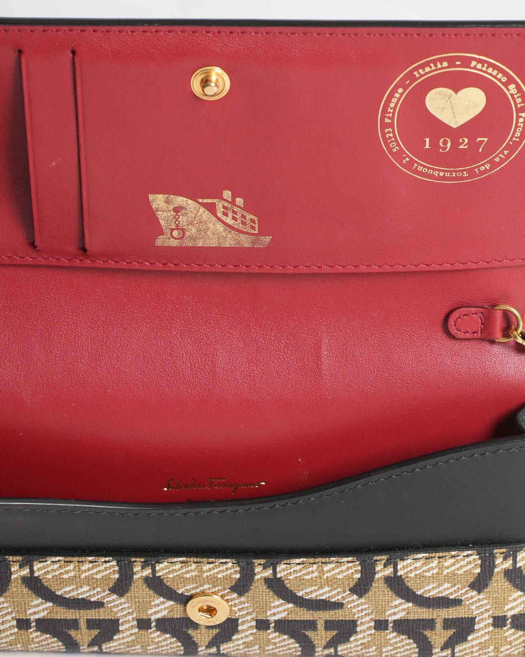 Salvatore Ferragamo Wallet on Chain