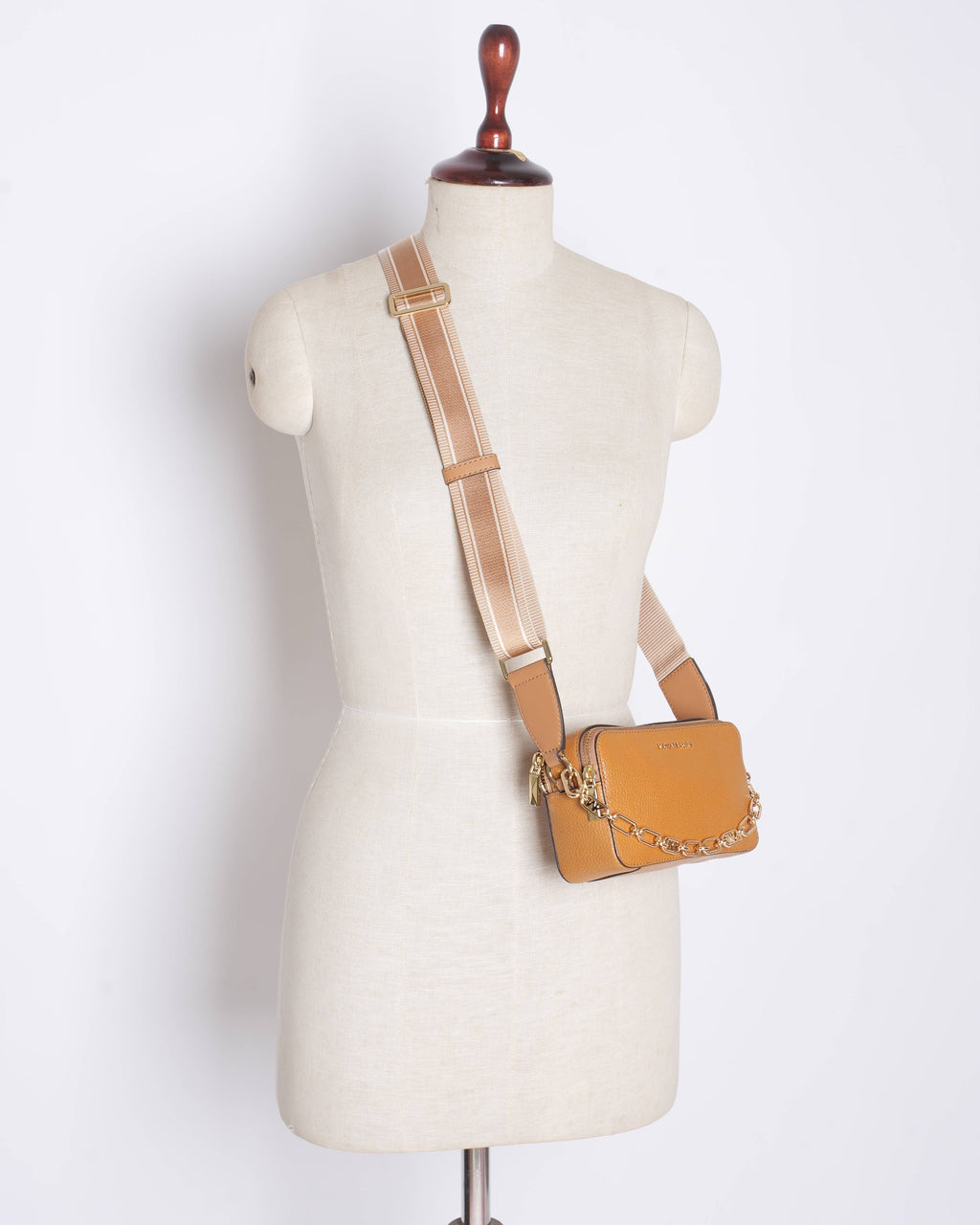 Michael Kors  Jet Set Small Pebbled Leather Shoulder bag