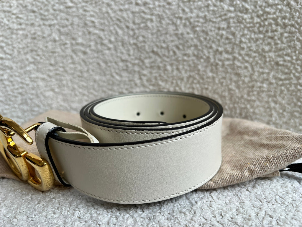 Gucci GG Marmont White Wide Leather Belt with Shiny Gold Buckle (RRP £410)