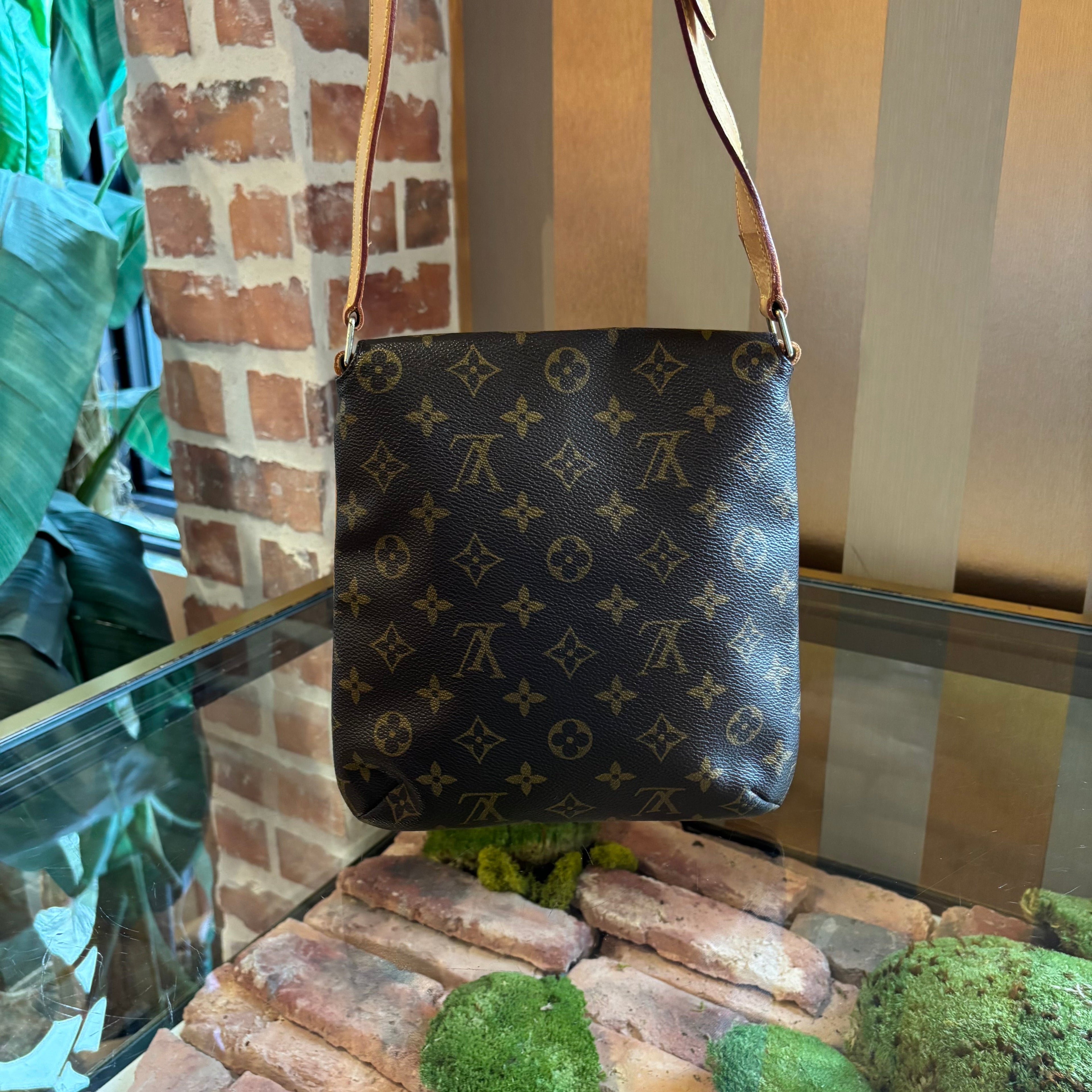 LOUIS VUITTON Musette Salsa PM Shoulder Bag