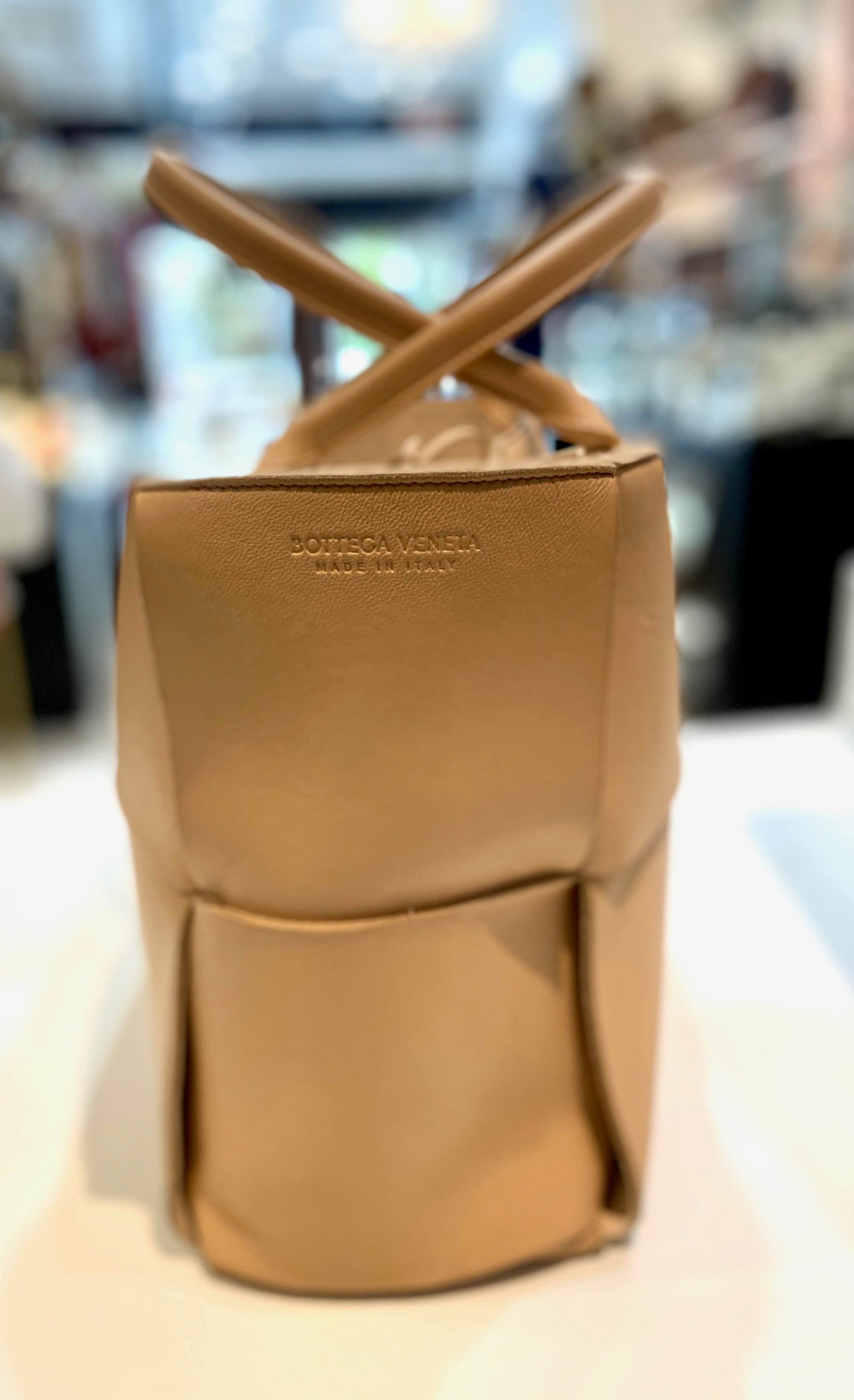 BOTTEGA VENETA MEDIUM ACRO TOTE BAG