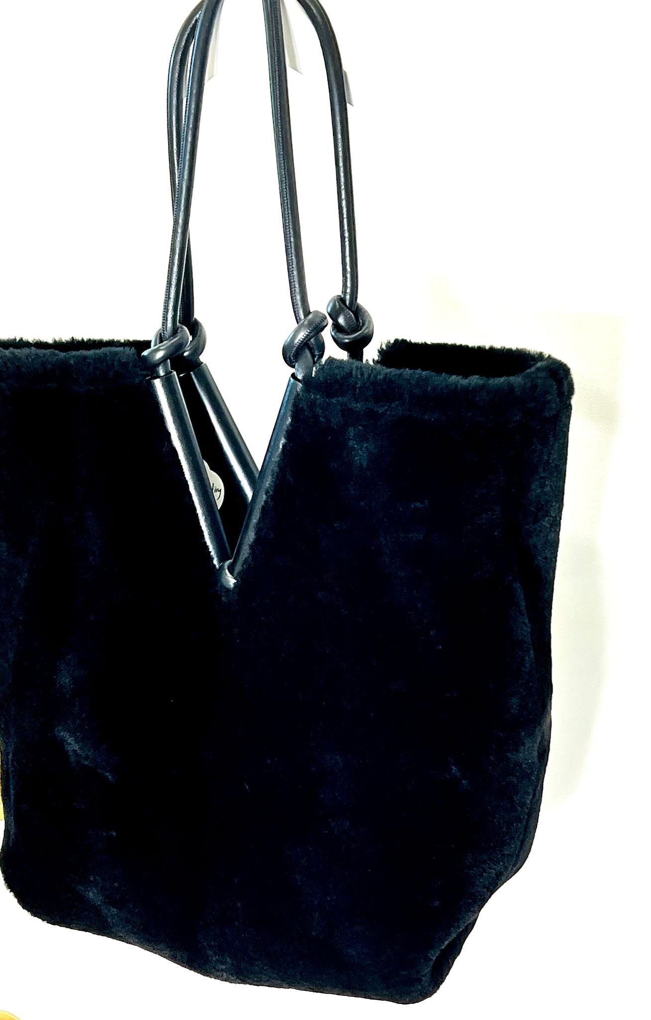 BOTTEGA VENETA SHEARLING REVERSIBLE TOTE BAG