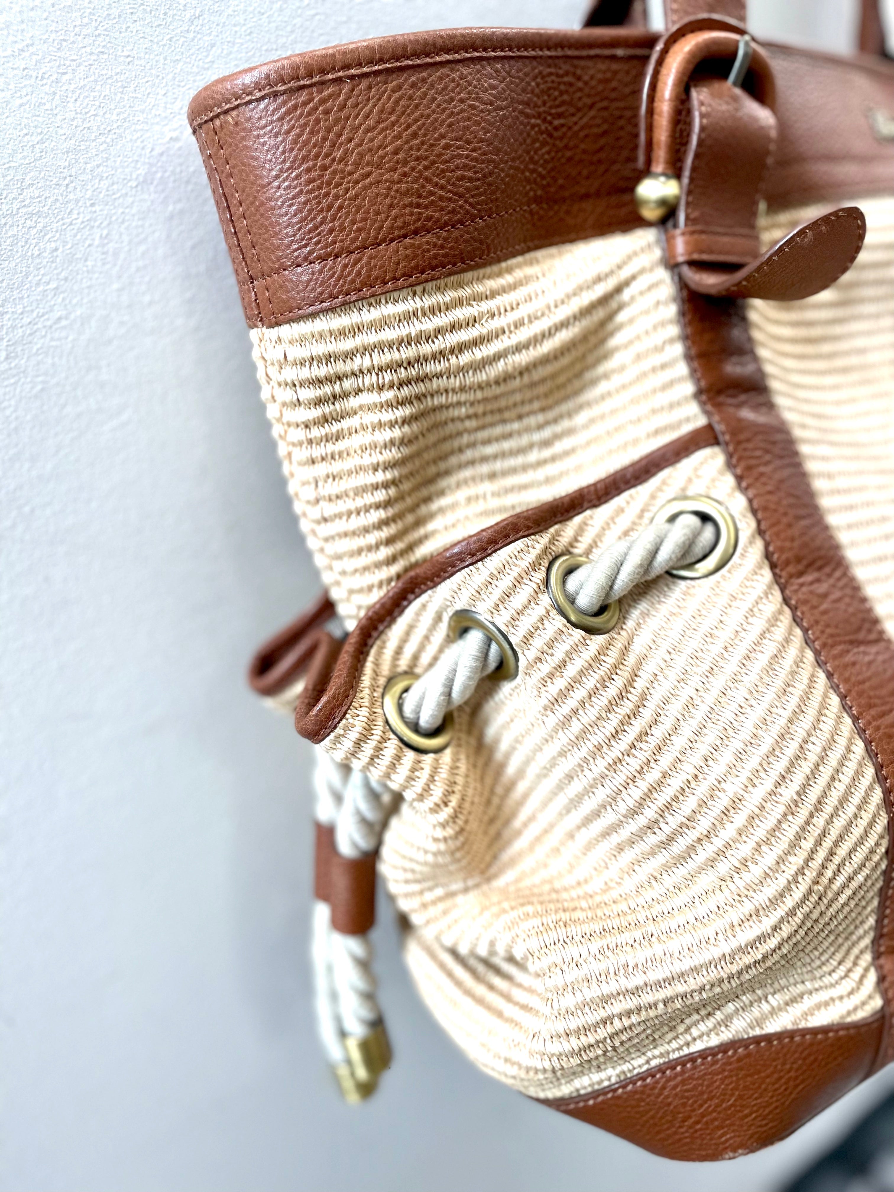 BURBERRY CARTERA FIGUE CANVAS & CALFSKIN LEATHER TOTE BAG