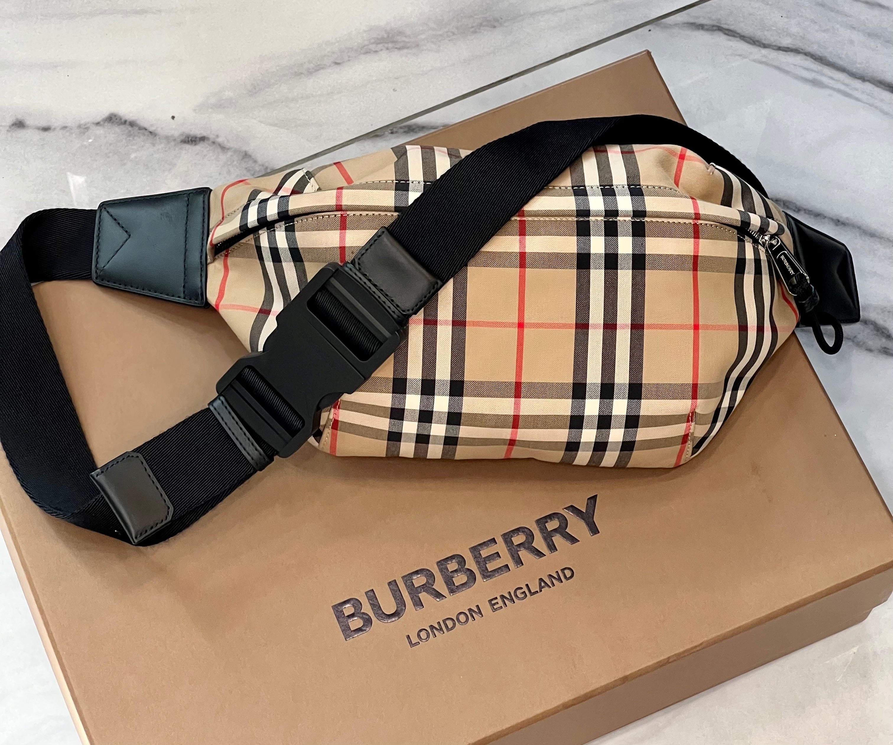 BURBERRY VINTAGE CHECK MEDIUM BUM BAG