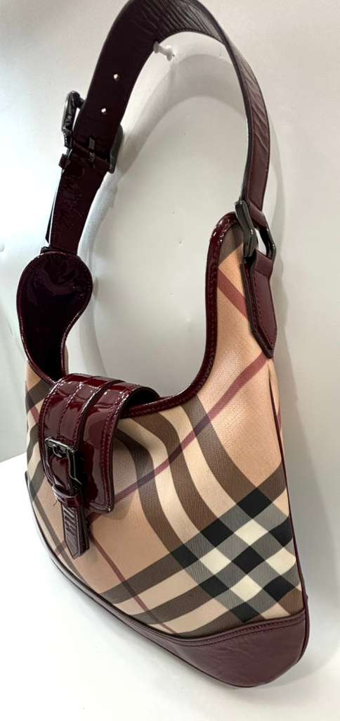 BURBERRY NOVA CHECK BROOKE LARGE HOBO BAG