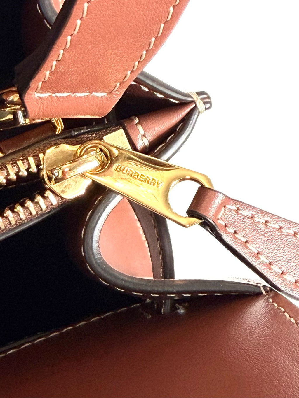 BURBERRY TITLE CHECK TOTE BAG