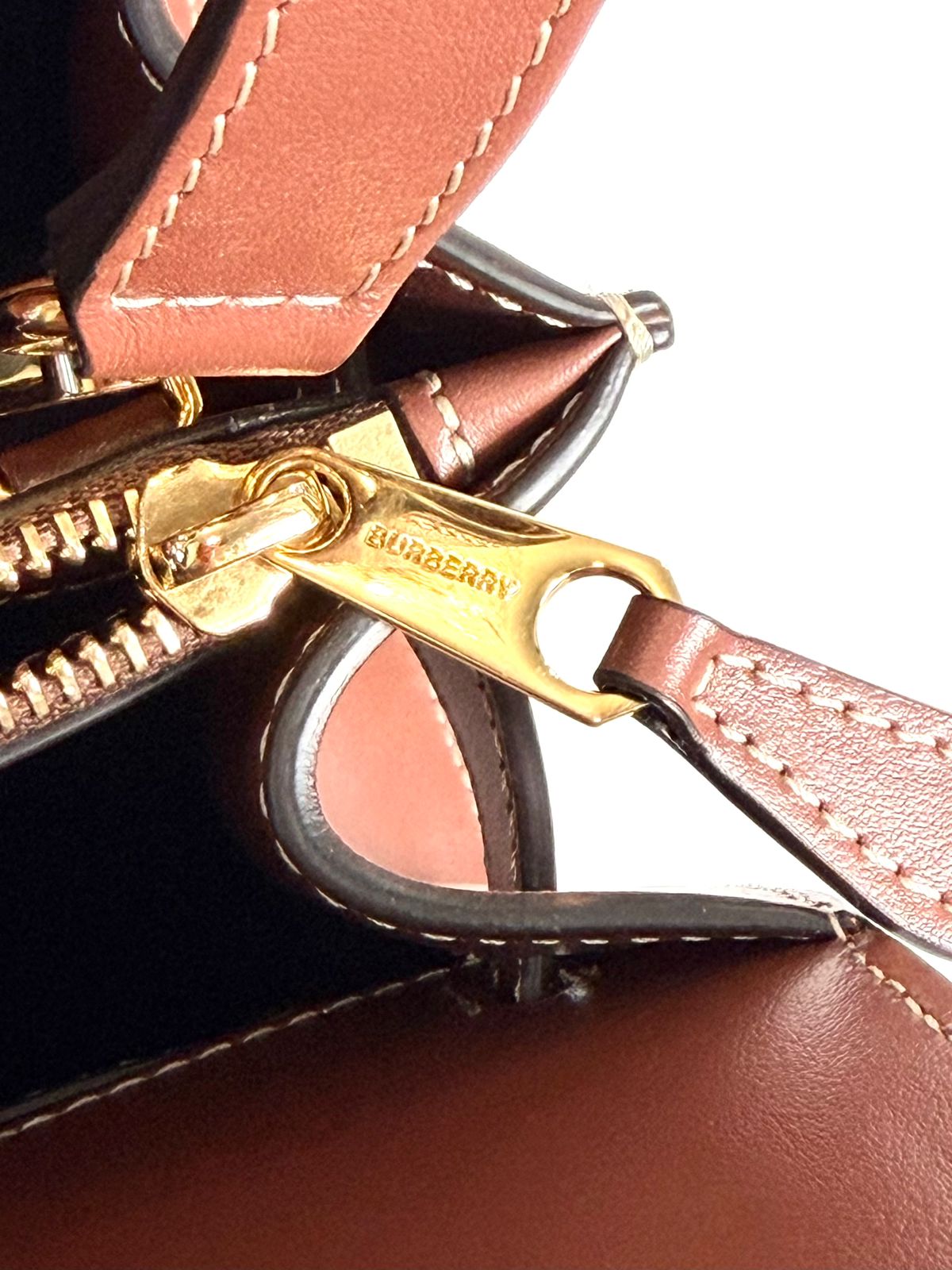 BURBERRY TITLE CHECK TOTE BAG