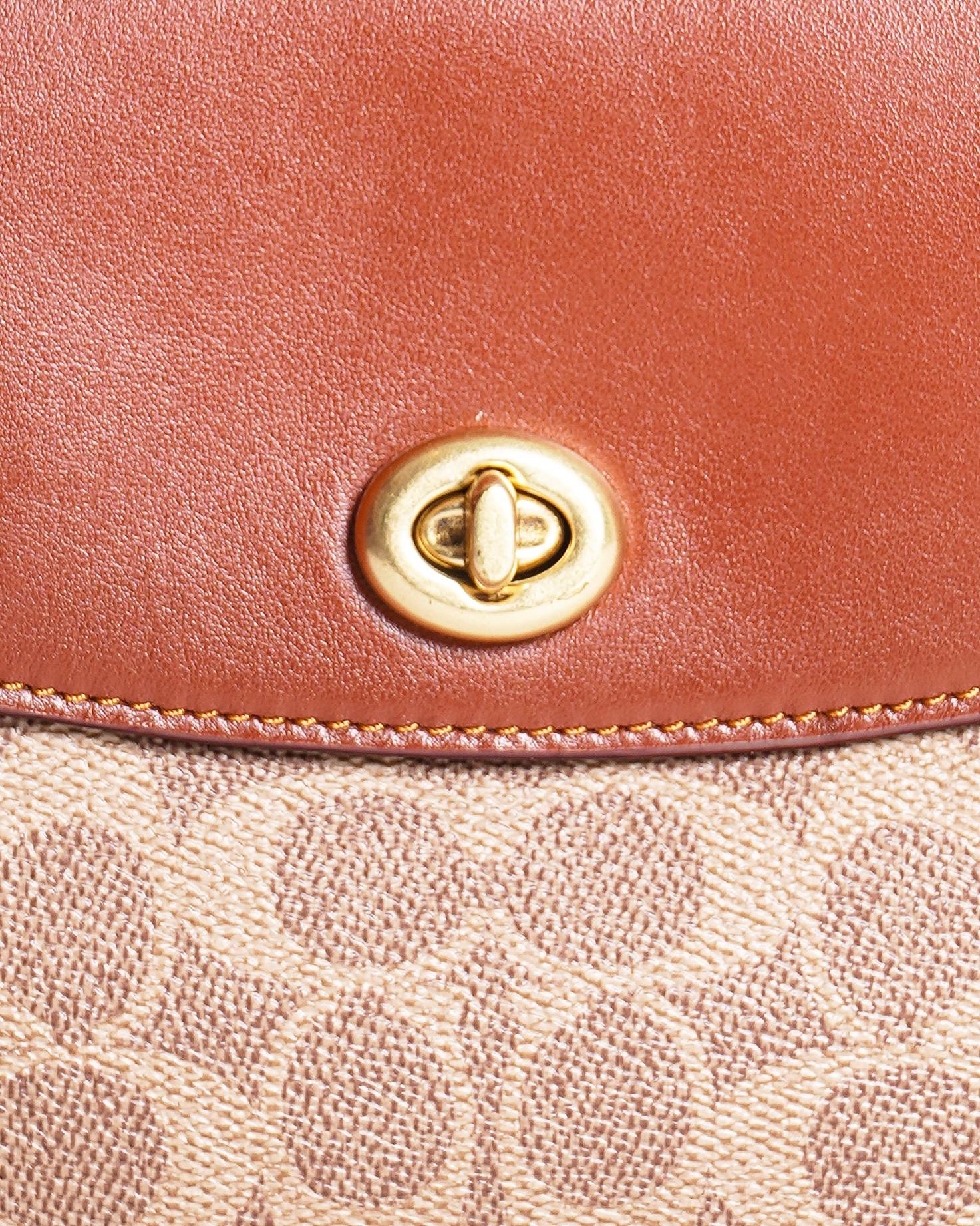 Coach cassie 19 signature canvas crossbody bag