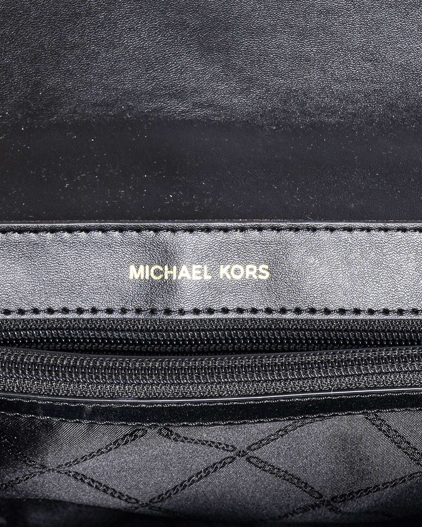 Michael Kors Bradshaw Medium Messenger Crossbody Bag