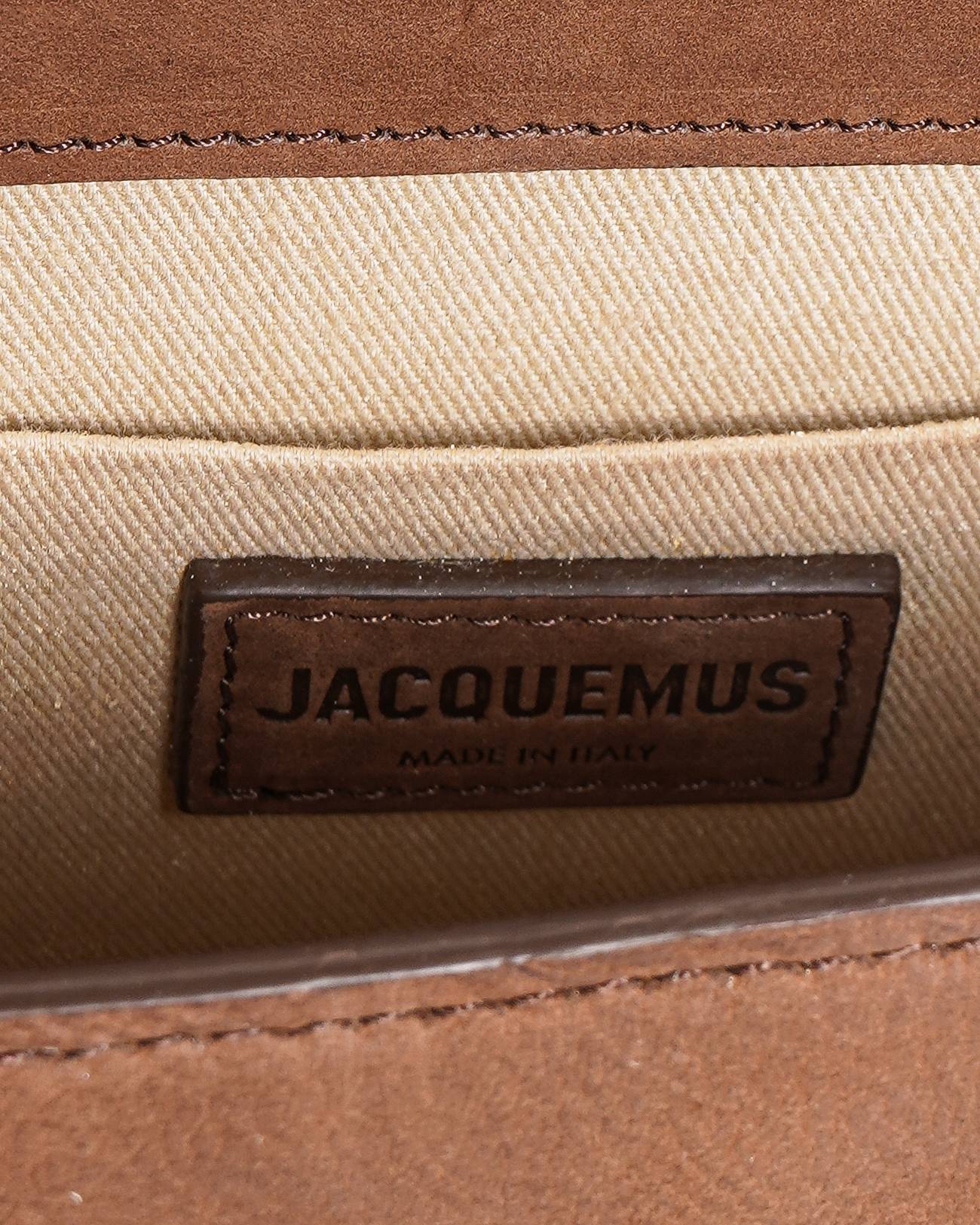 Jacquemus Le Chiquito Moyen Crossbody Bag In Brown