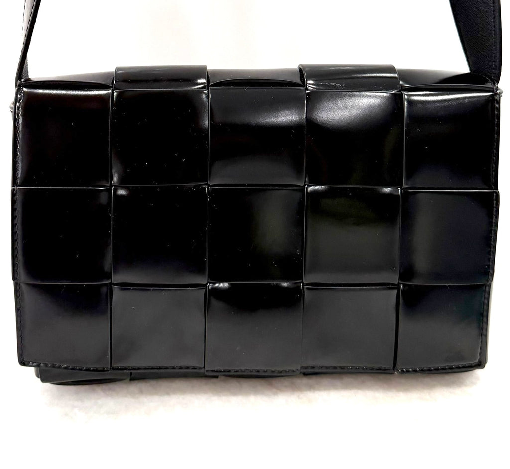 BOTTEGA VENETA INTRECCIATO CASSETTE PATENT LEATHER BAG