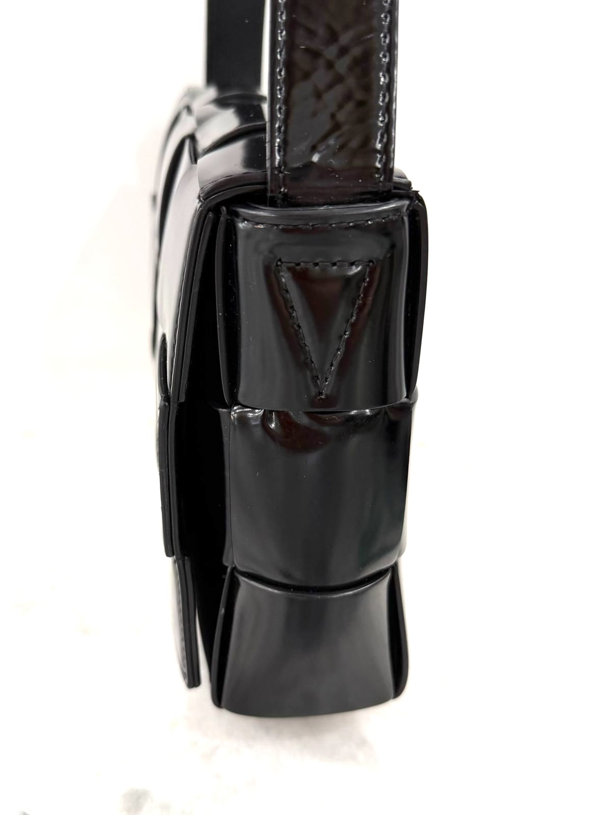 BOTTEGA VENETA INTRECCIATO CASSETTE PATENT LEATHER BAG