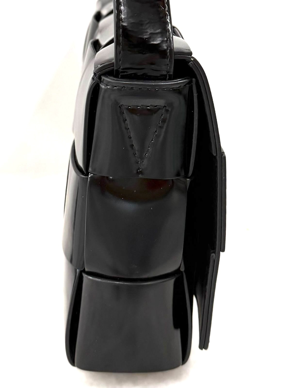 BOTTEGA VENETA INTRECCIATO CASSETTE PATENT LEATHER BAG