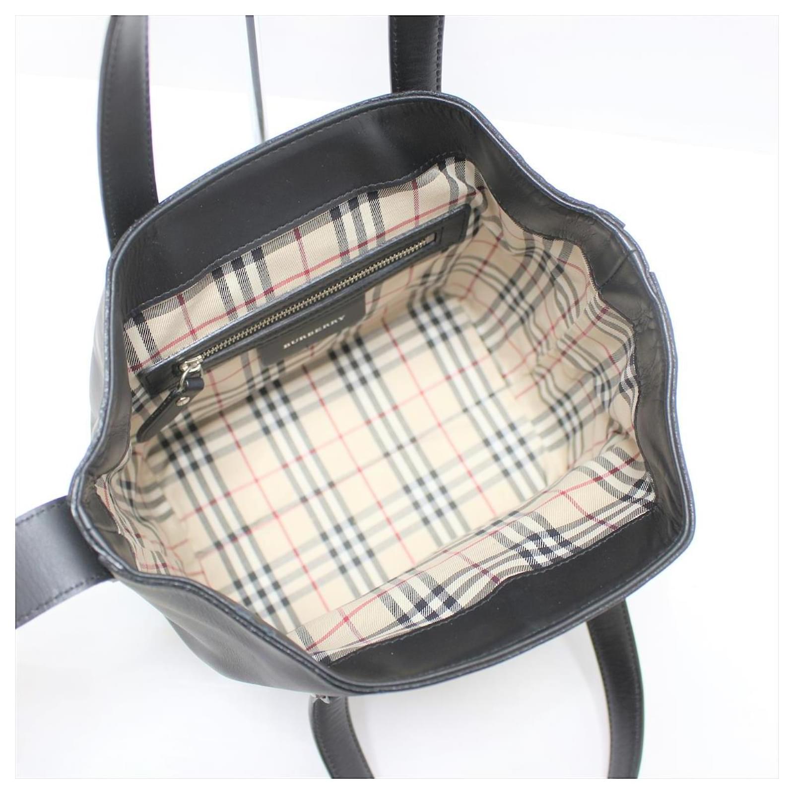 BURBERRY VINTAGE LEATHER SHOULDER BAG