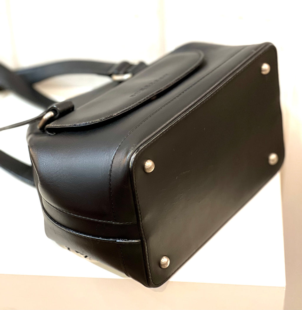 BURBERRY VINTAGE LEATHER SHOULDER BAG