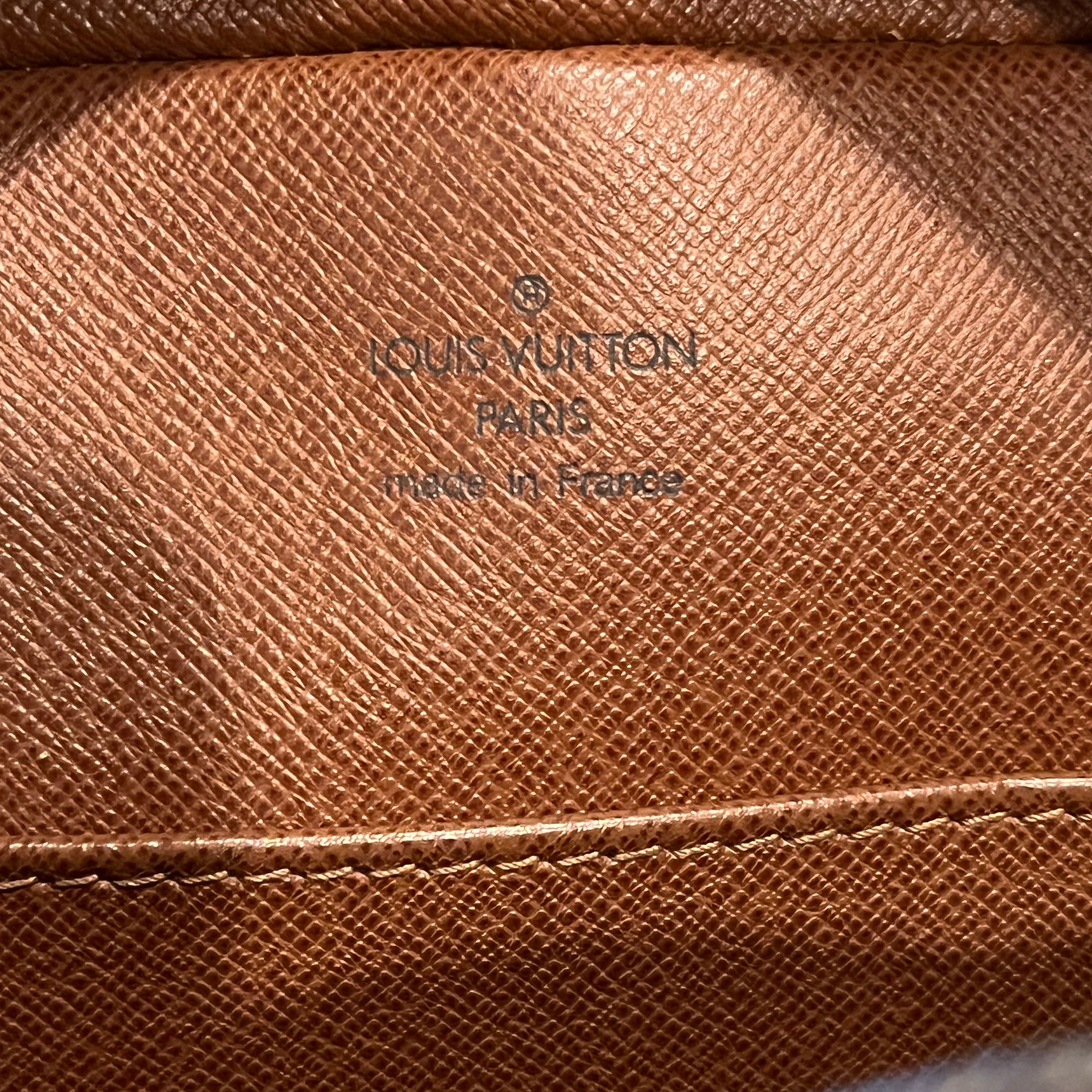 LOUIS VUITTON Cite MM Monogram Brown Canvas Shoulder Bag