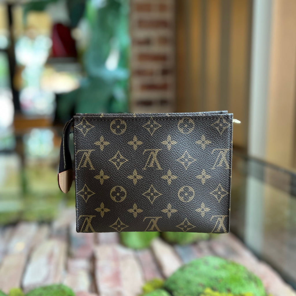 LOUIS VUITTON Toiletry Pouch 19 Monogram Brown Canvas Pouch