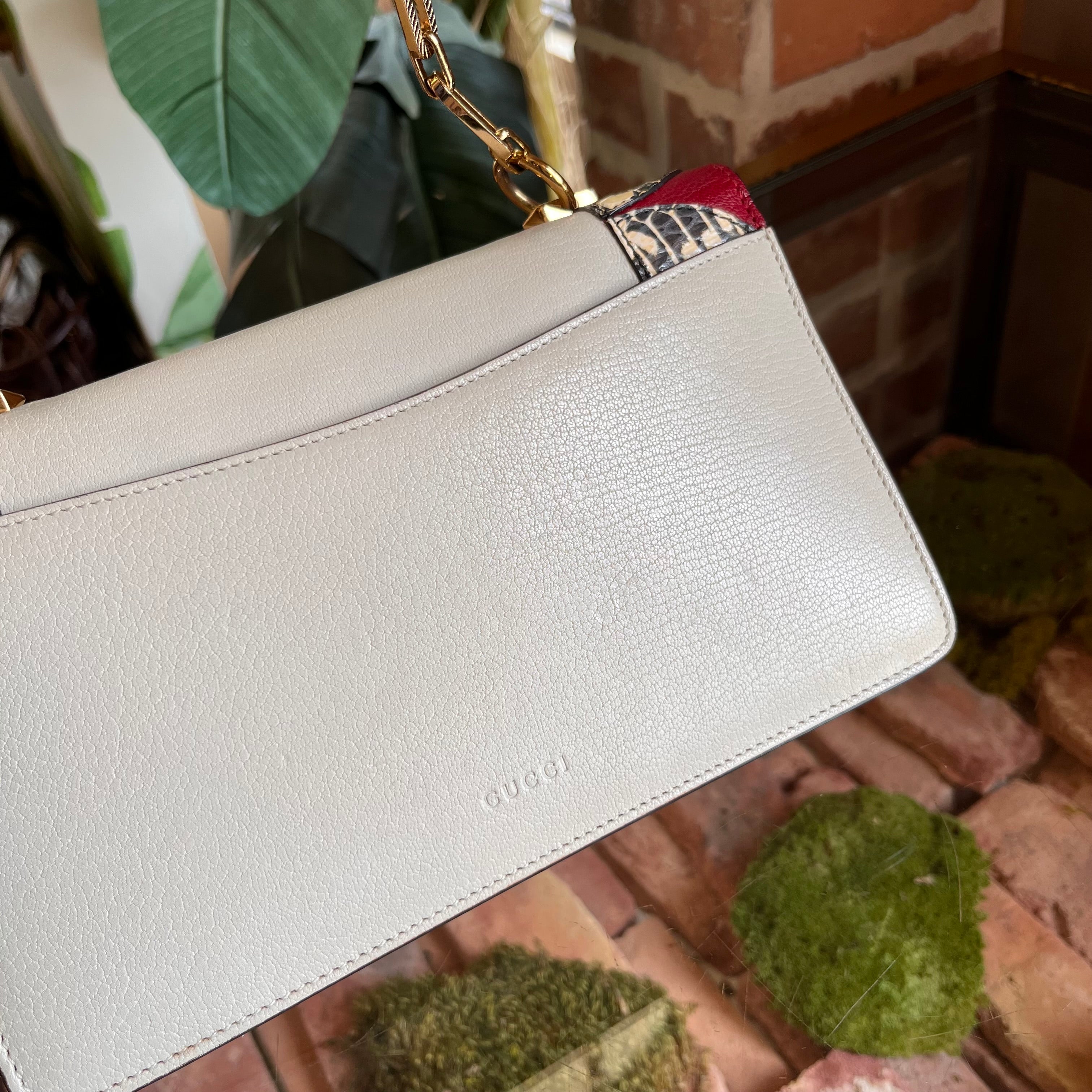 GUCCI White Red Goatskin Snakeskin Fox Broche Shoulder Bag