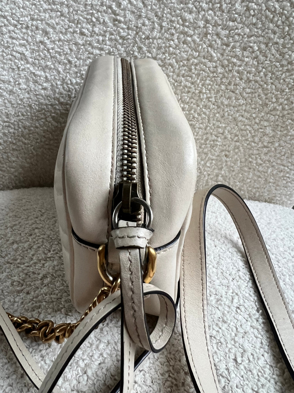 Gucci GG White Marmont Mini Shoulder Bag (RRP £1,360)
