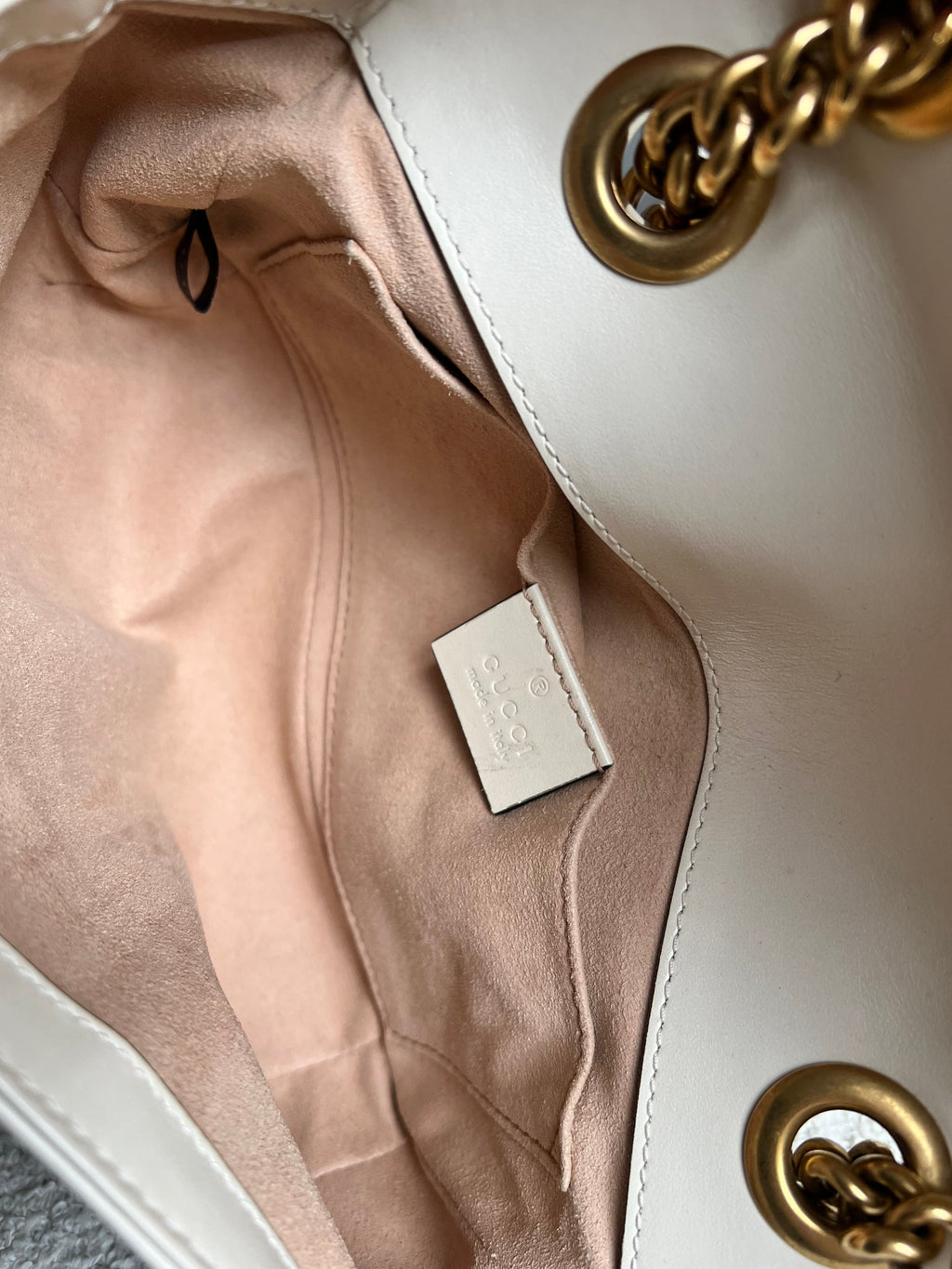 Gucci GG White Marmont Mini Shoulder Bag (RRP £1,890)
