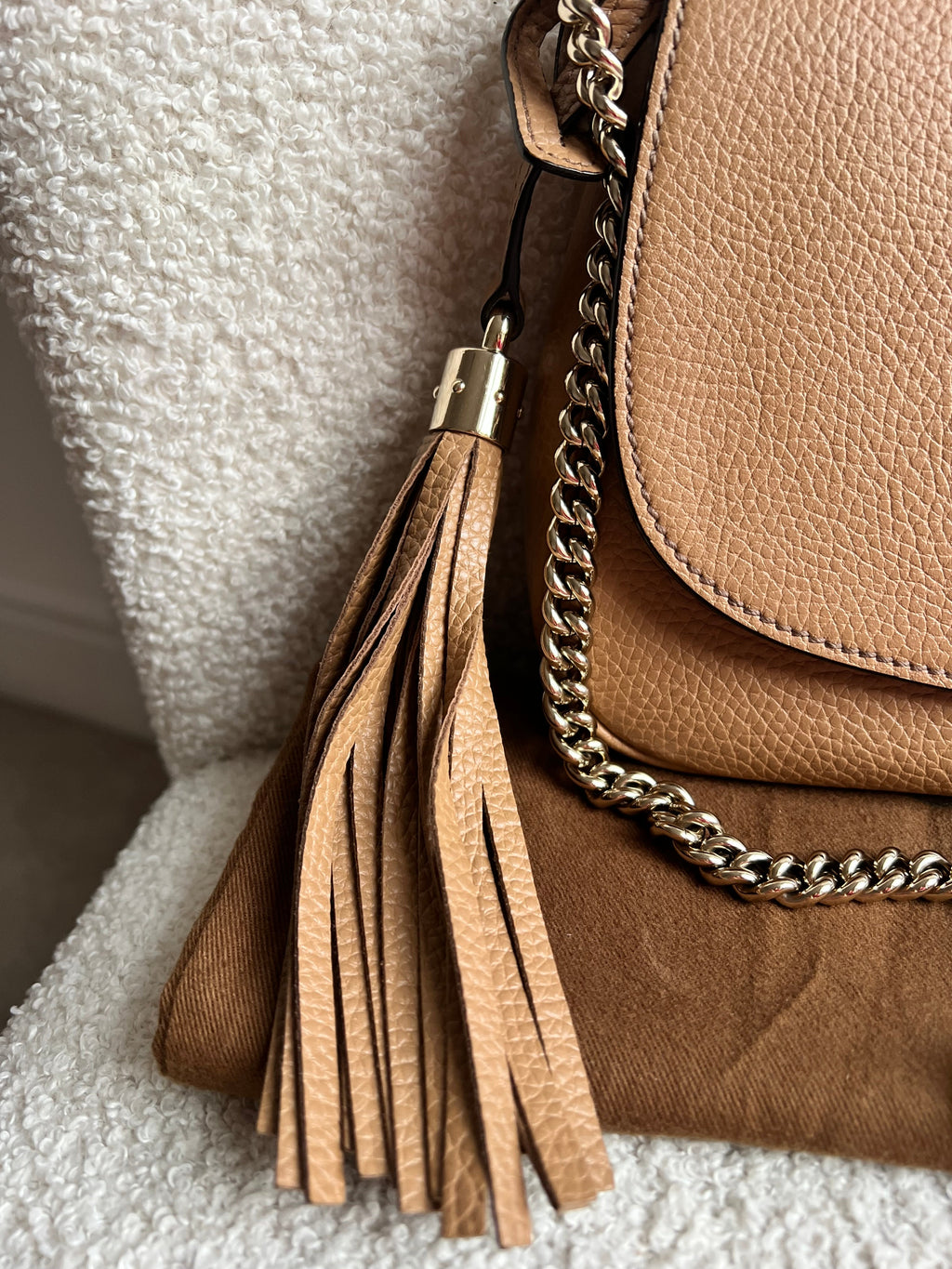 Gucci Beige Soho Chain Crossbody Flap Bag