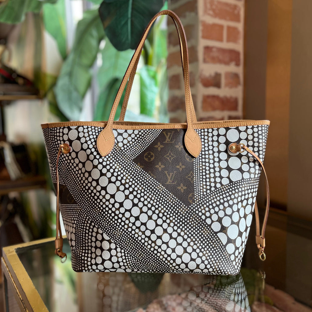 LOUIS VUITTON Neverfull MM Yayoi Kusama Infinity Dots Monogram Canvas Tote