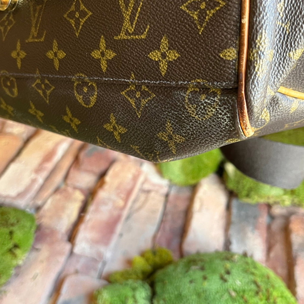 LOUIS VUITTON Abbesses Brown Monogram Canvas Messenger Bag