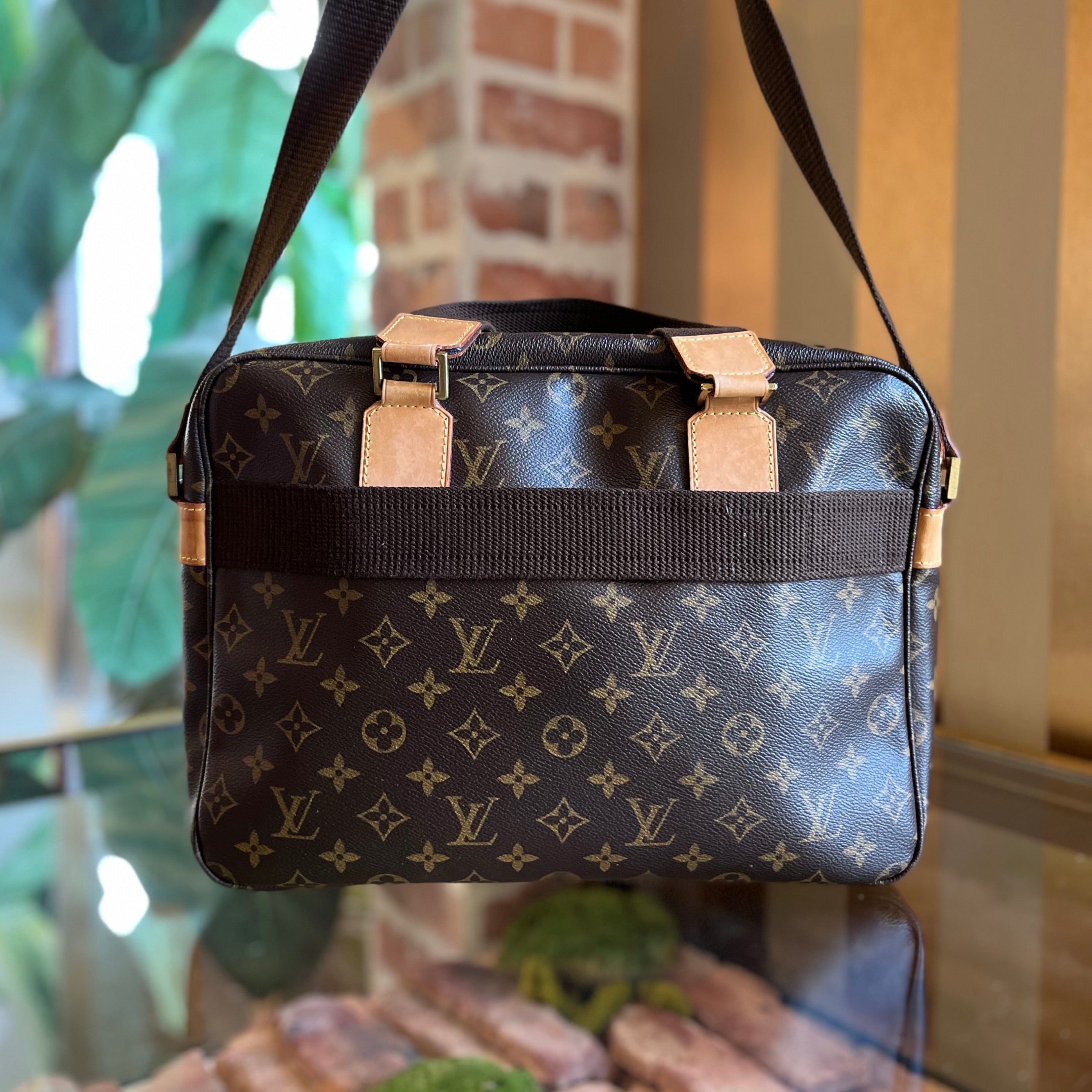 LOUIS VUITTON Sac Bosphore Brown Monogram Messenger Bag