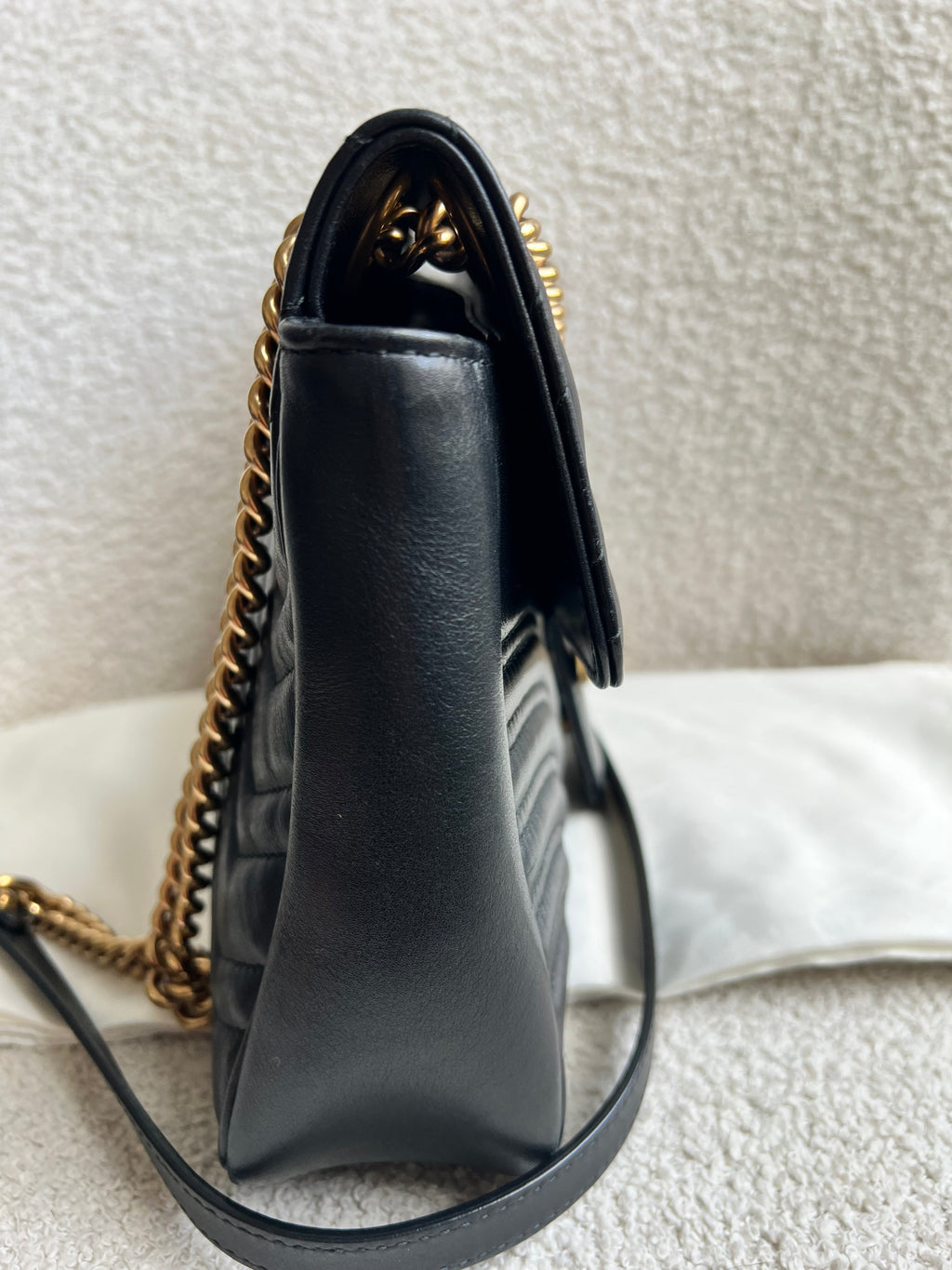 Gucci GG Black Marmont Medium Shoulder Bag (RRP £2,340)