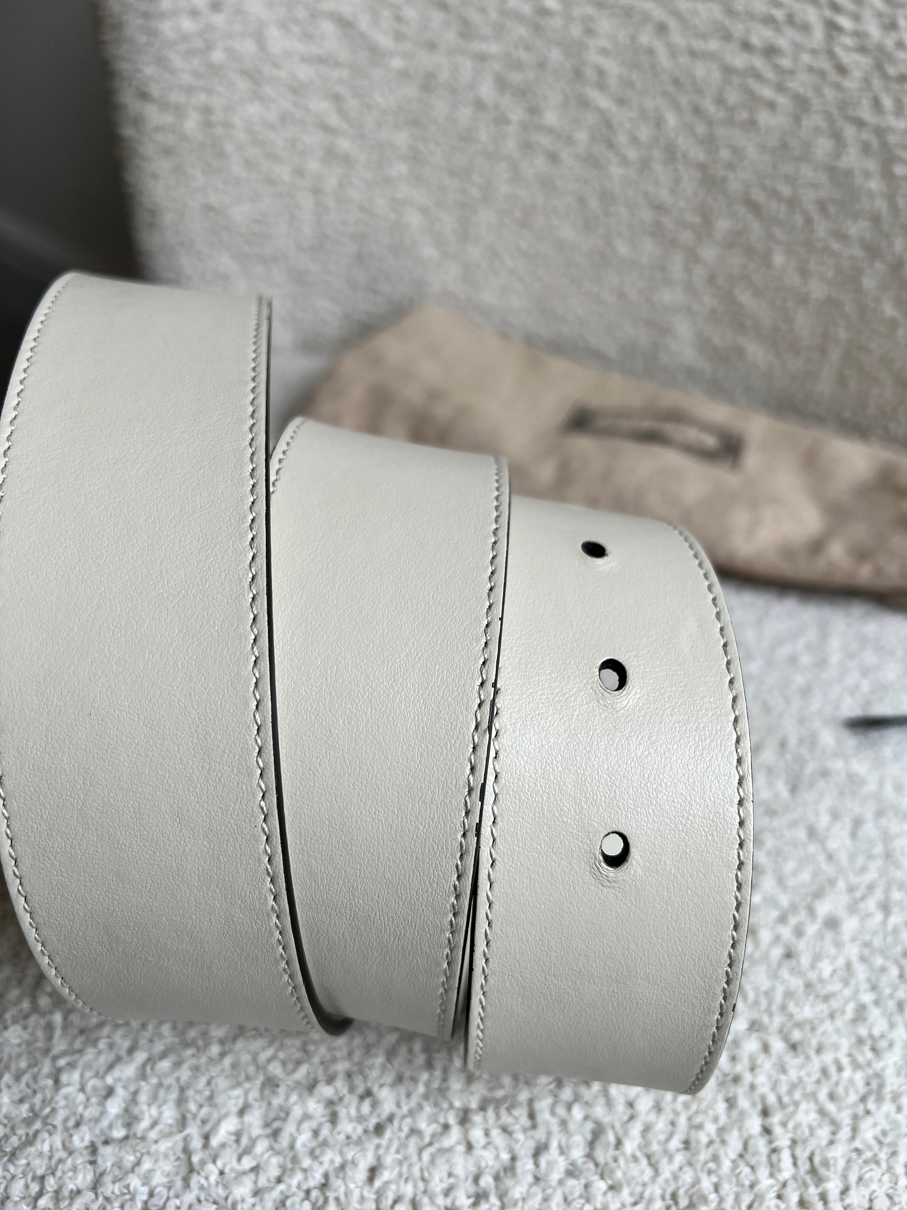 Gucci GG Marmont White Wide Leather Belt with Shiny Gold Buckle (RRP £410)