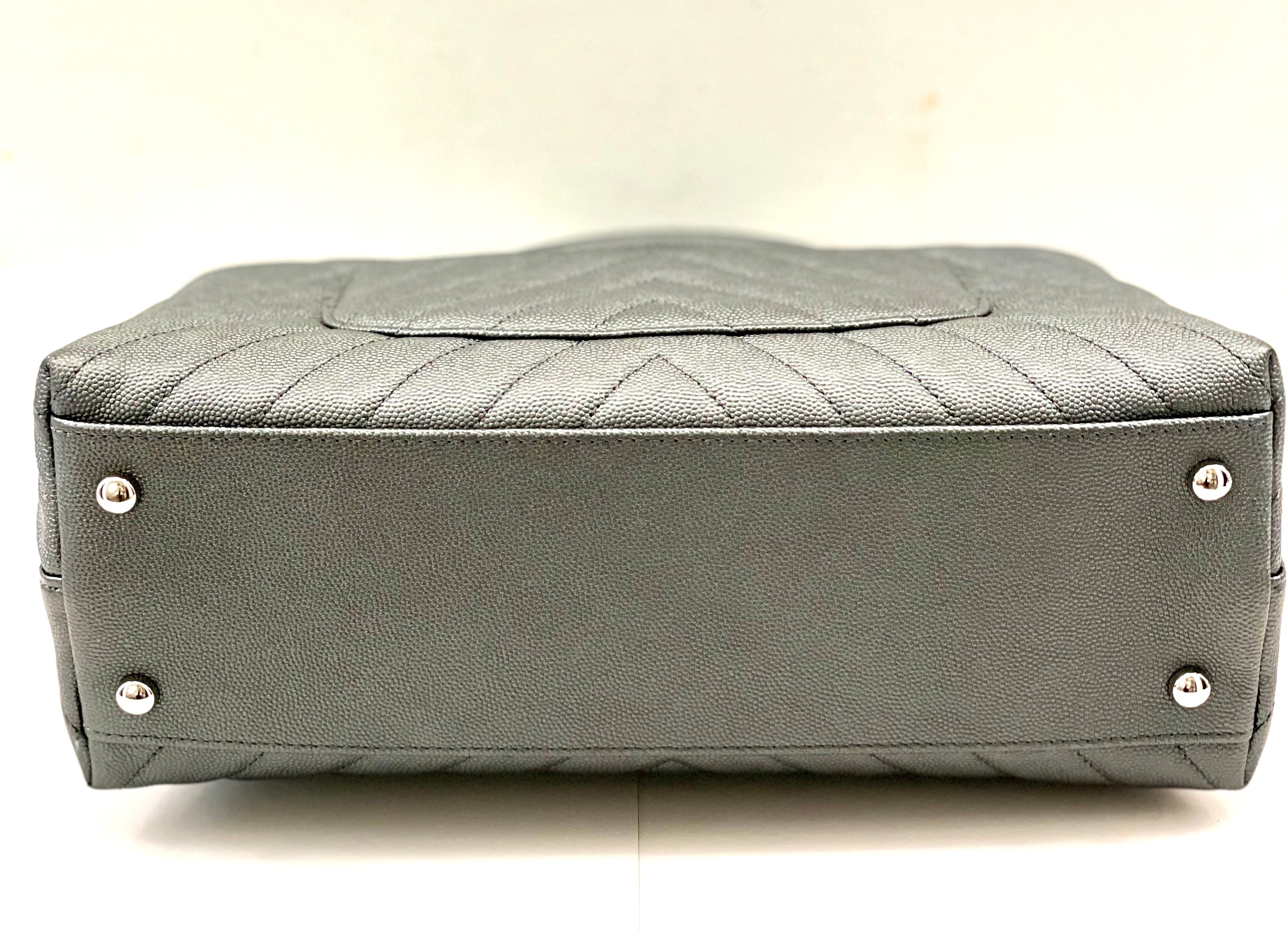 CHANEL CAVIAR METALLIC GRAPHITE MEDIUM COCO HANDBAG