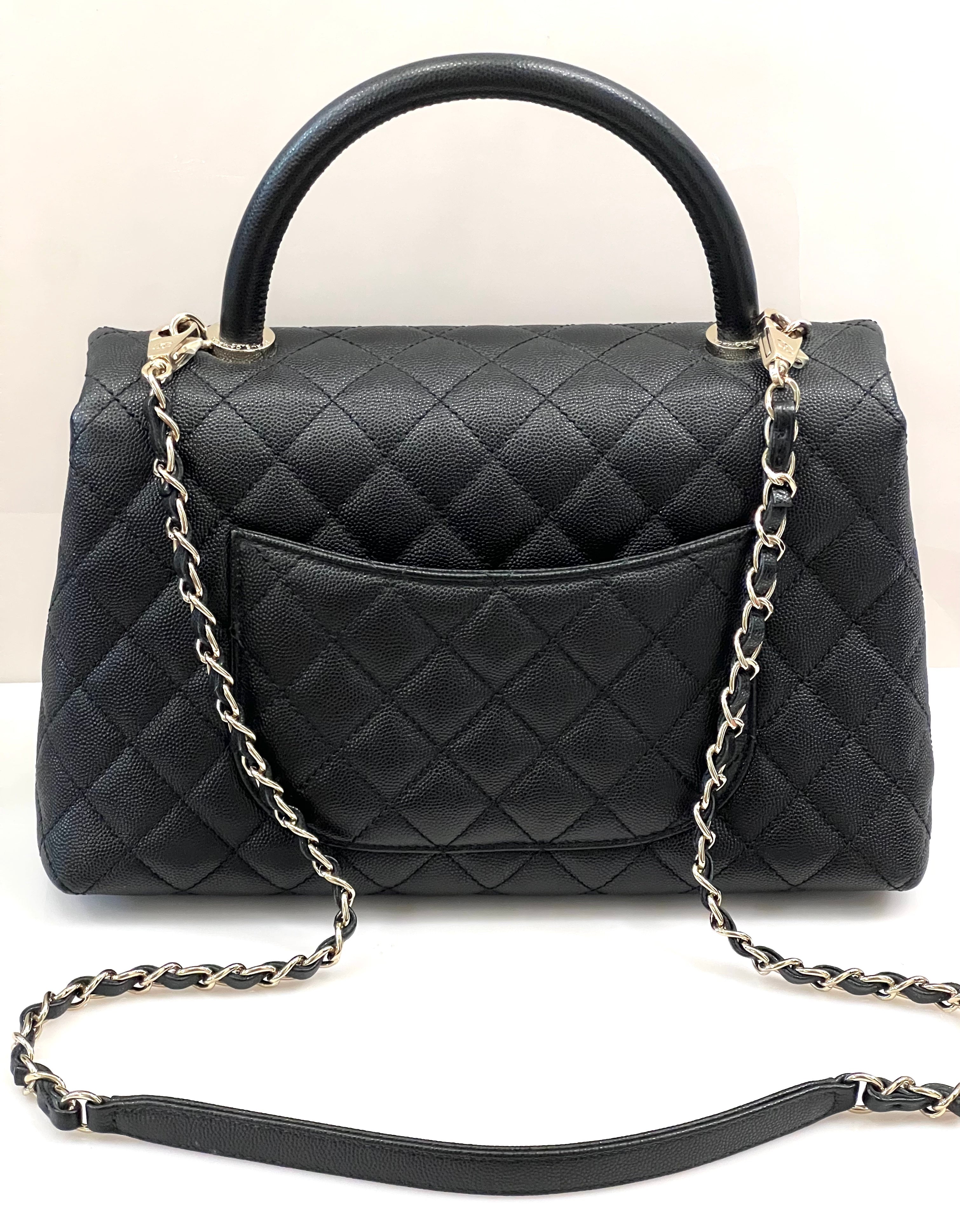CHANEL CAVIAR QUILTED COCO HANDLE 21P MEDIUM SHOULDER BAG