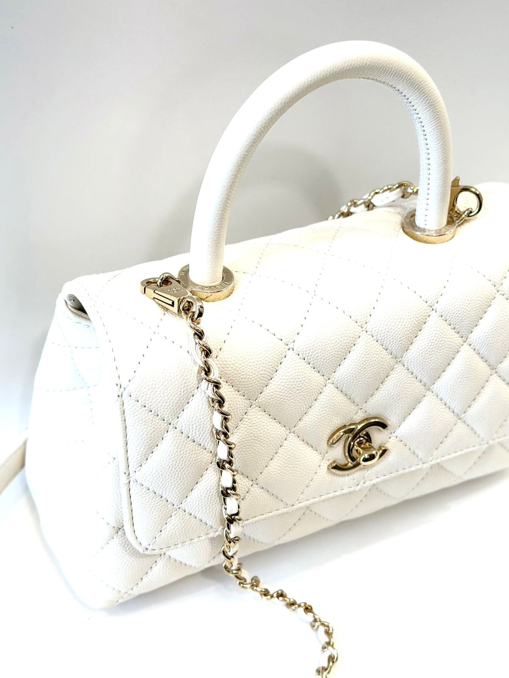 CHANEL CC CAVIAR QUILTED SMALL COCO HANDLE FLAP BAG IN WHITE