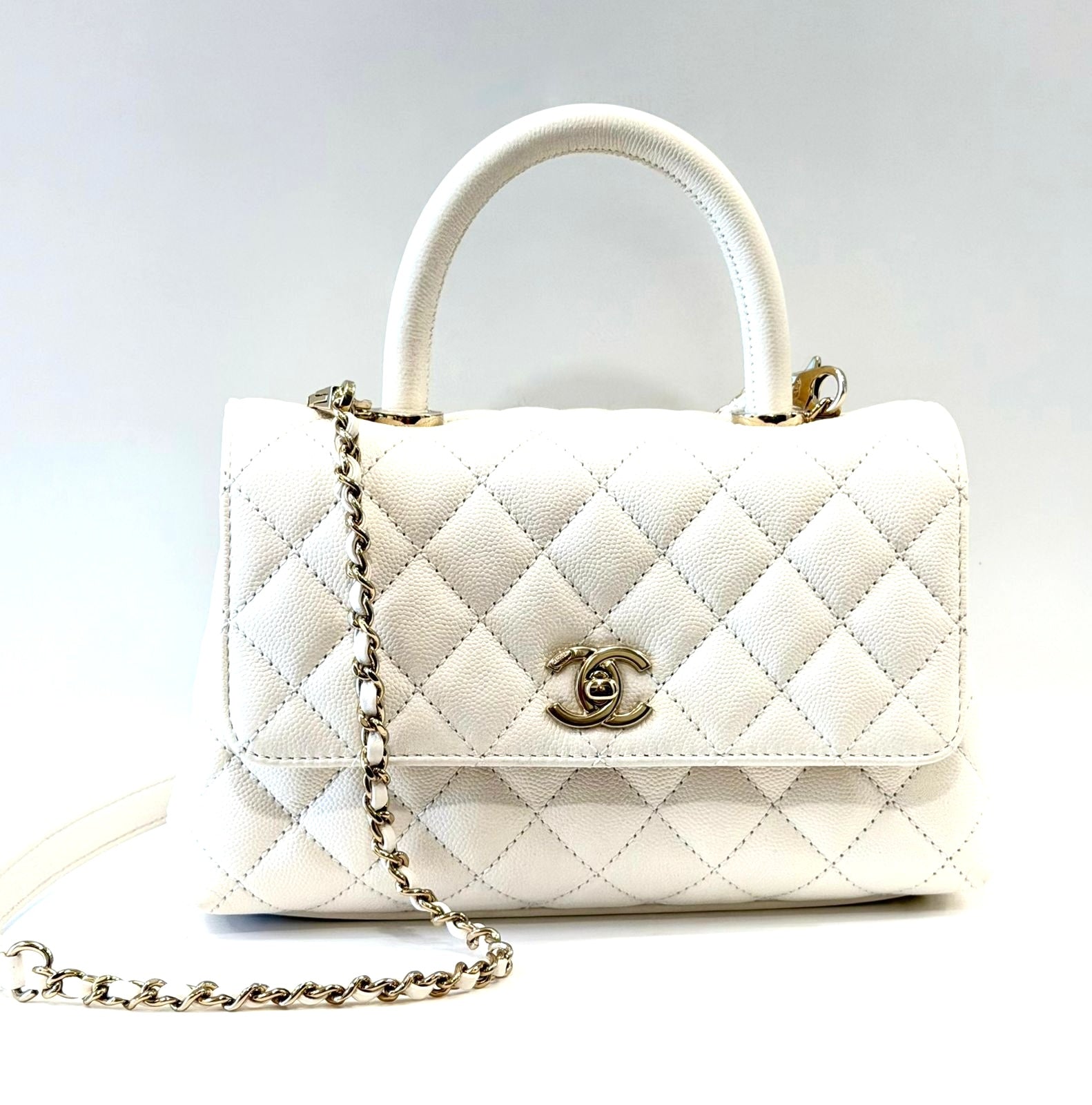 CHANEL CC CAVIAR QUILTED SMALL COCO HANDLE FLAP BAG IN WHITE