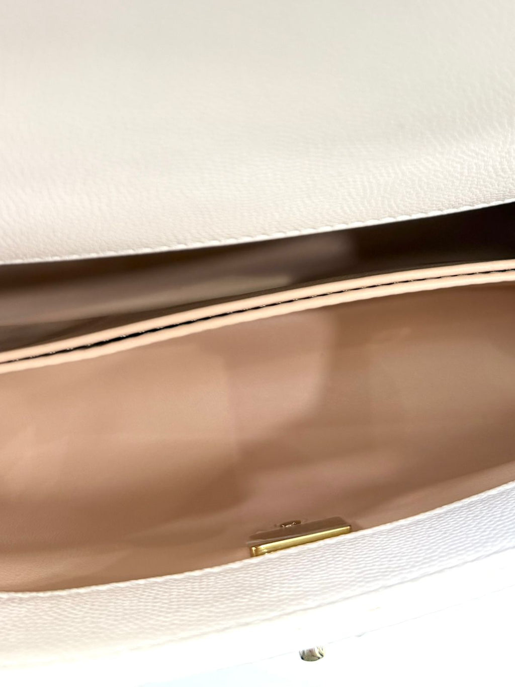 CHANEL CC CAVIAR QUILTED SMALL COCO HANDLE FLAP BAG IN WHITE