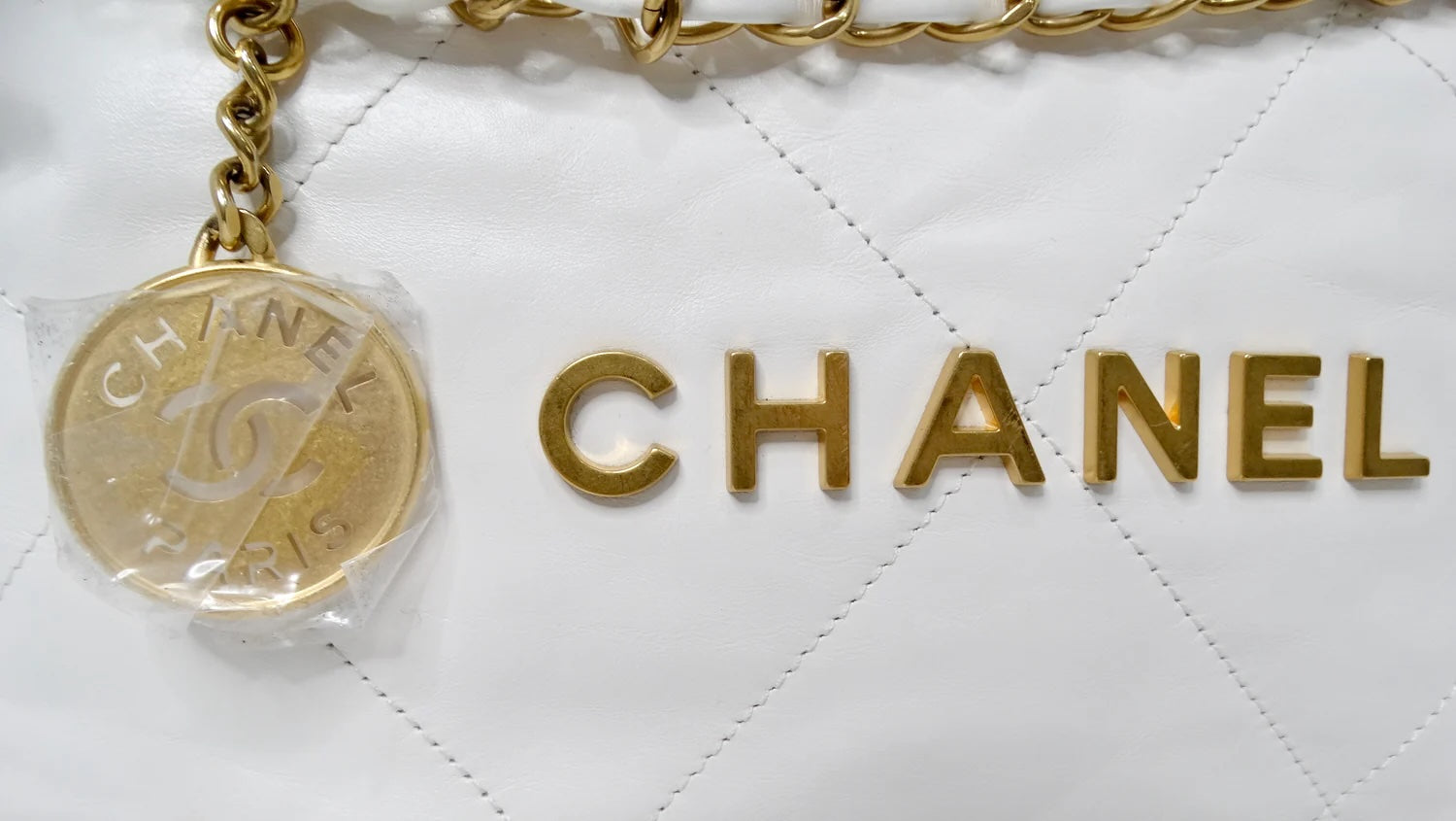 CHANEL CALFSKIN QUILTED SMALL CHANEL 22 HOBO BAG